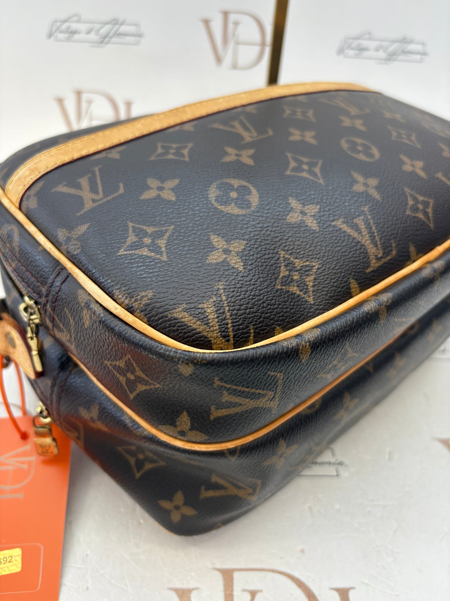 018692 - Louis Vuitton Reporter PM