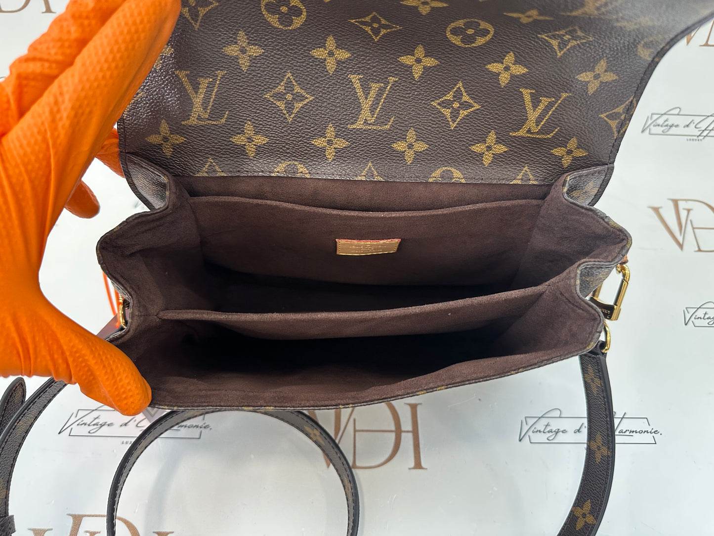 200821 - Louis Vuitton Metis