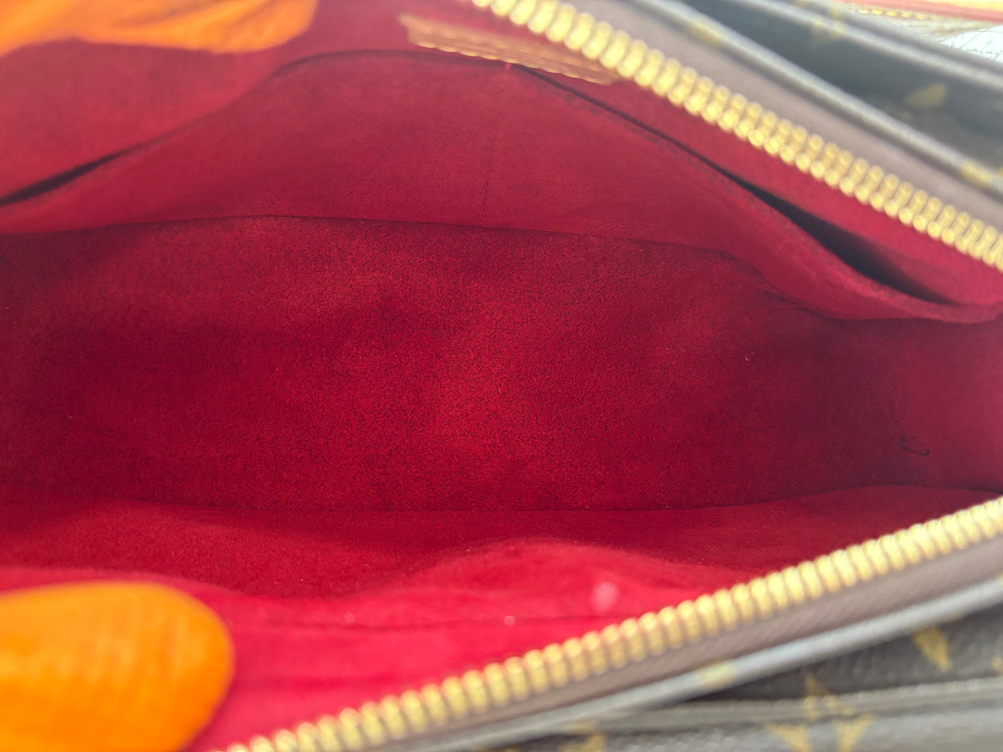 018809 - Louis Vuitton Viva Cite MM