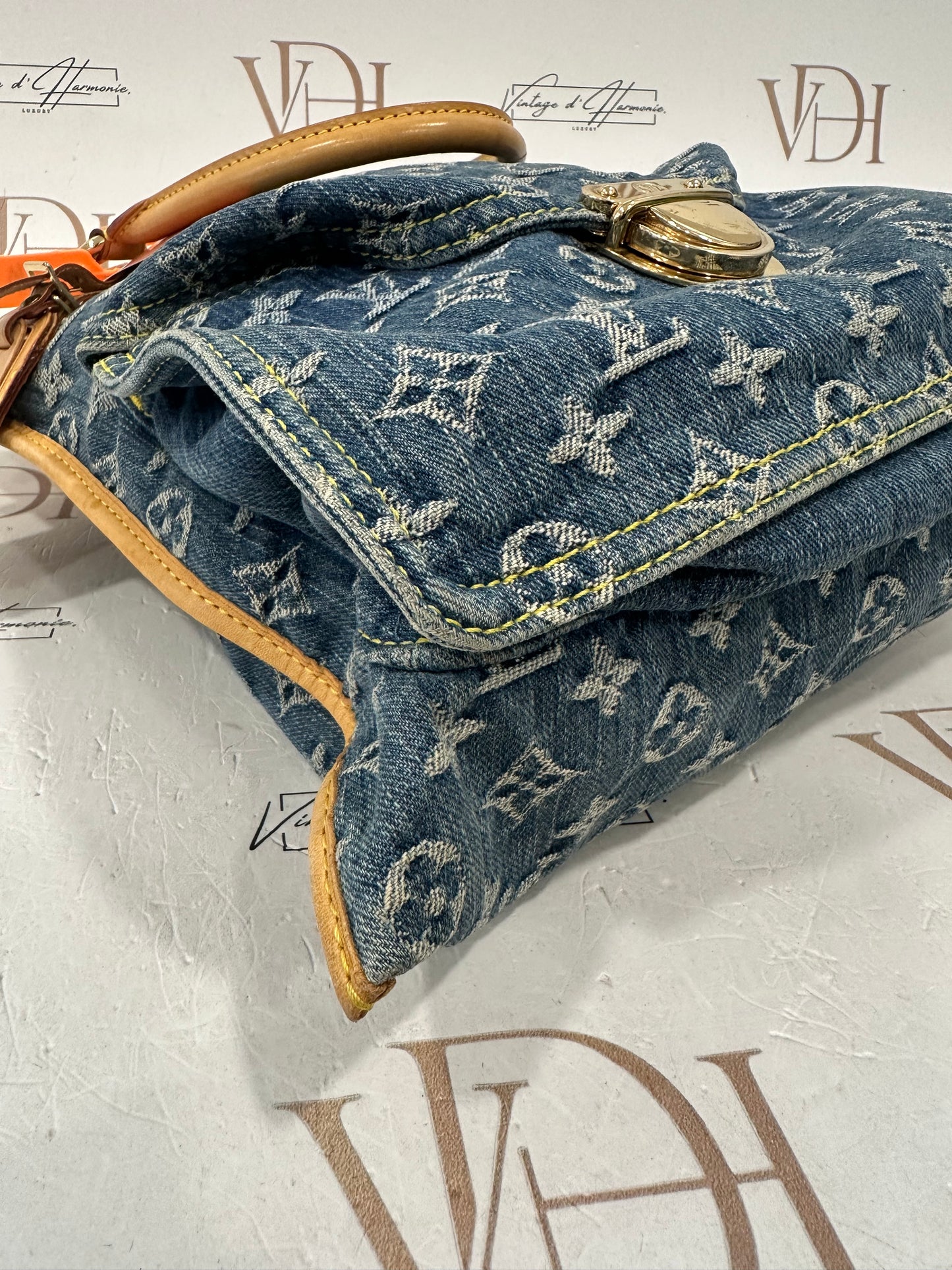 384021 - Louis Vuitton Sac Plat