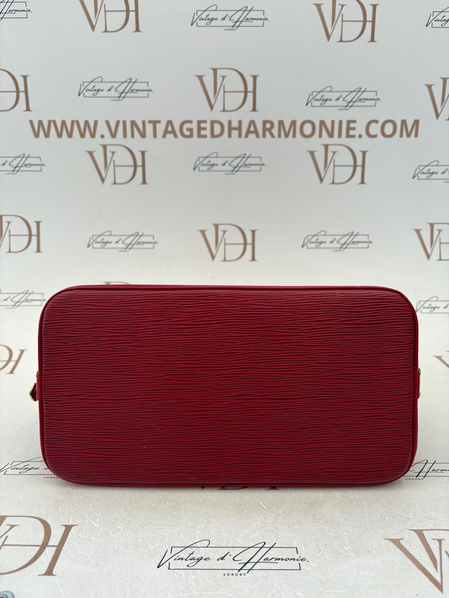 018899 - Louis Vuitton Alma Red Epi