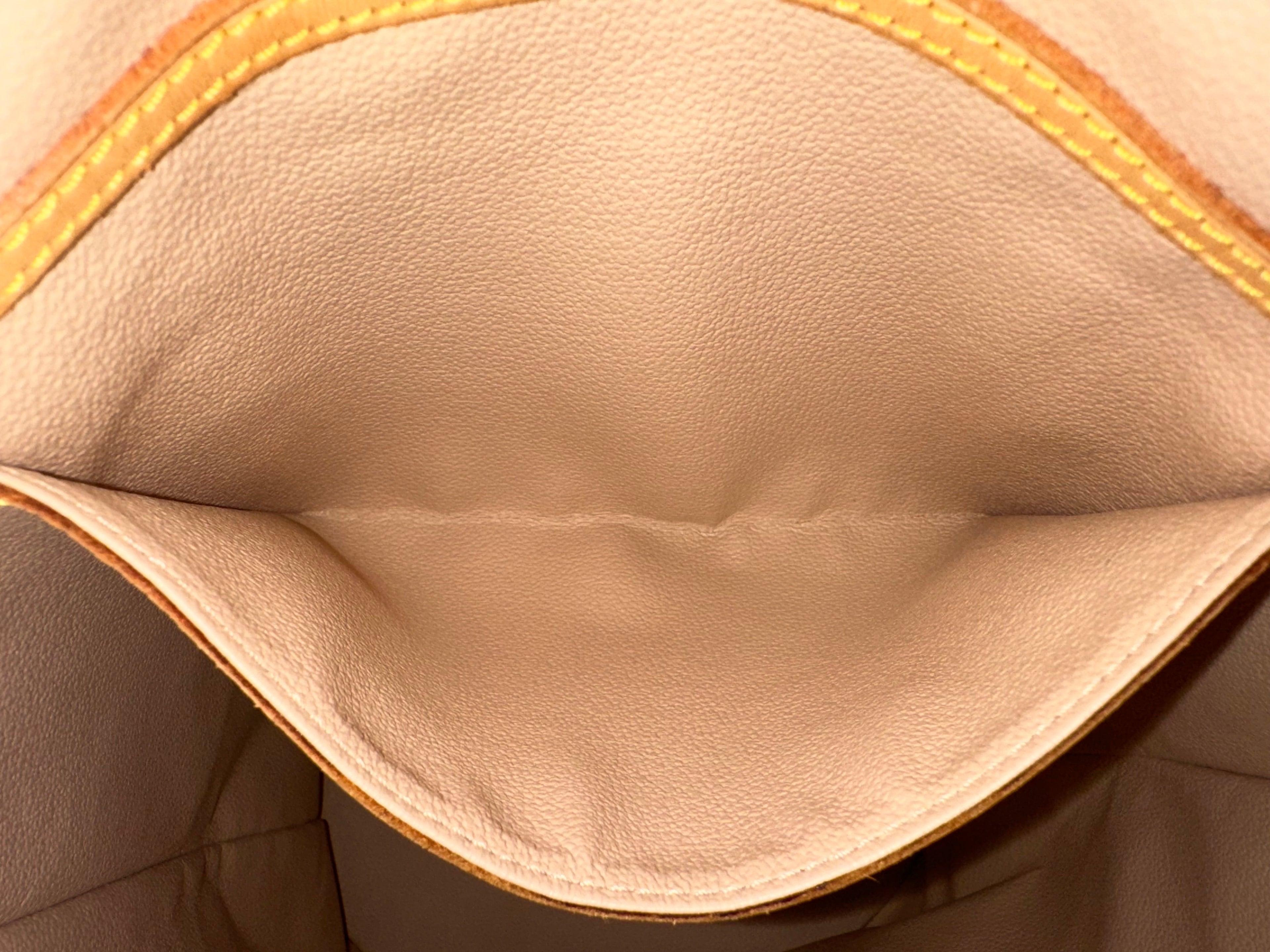 Louis Vuitton Bucket GM