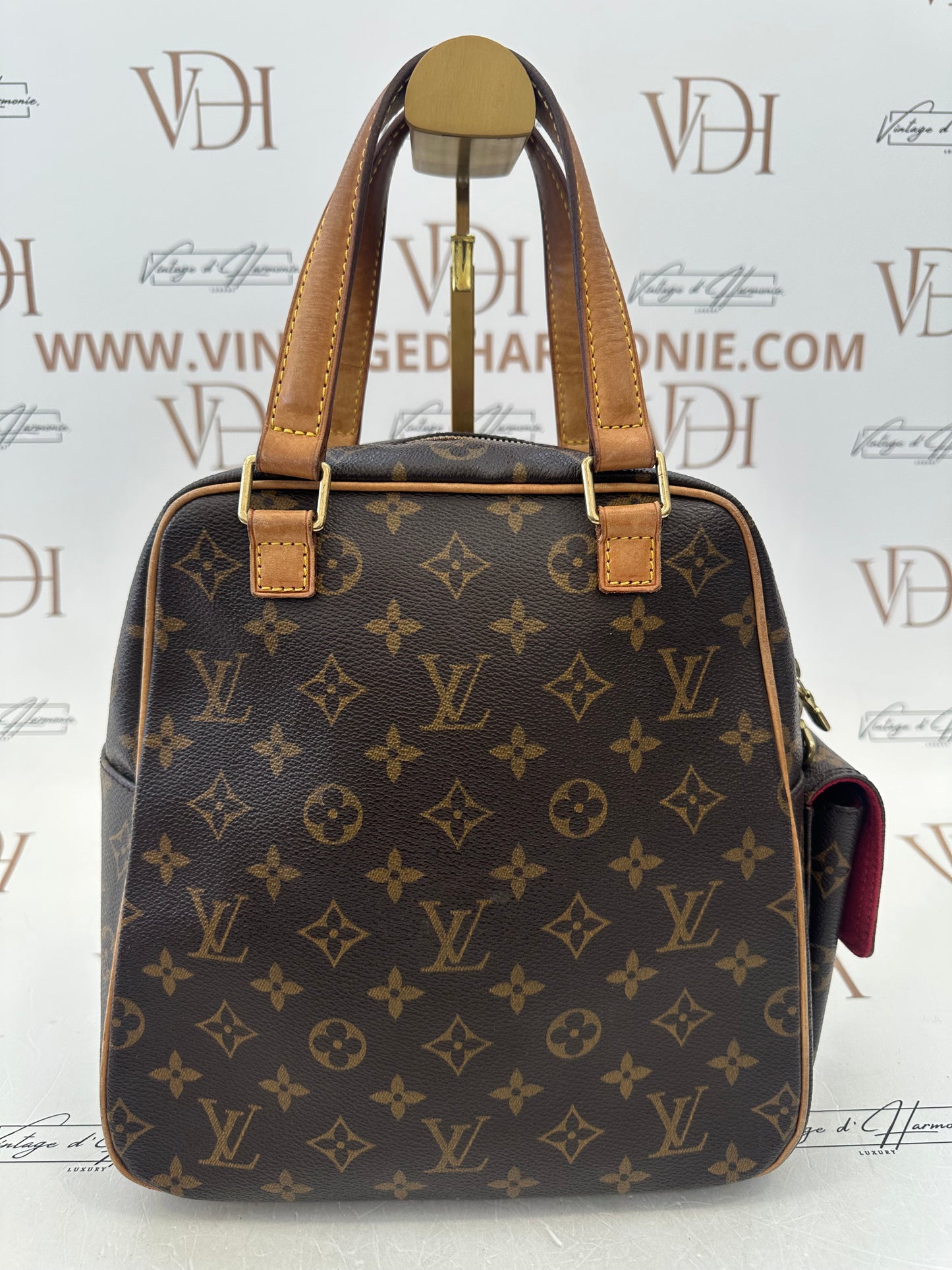 017881 - Louis Vuitton Excentricite