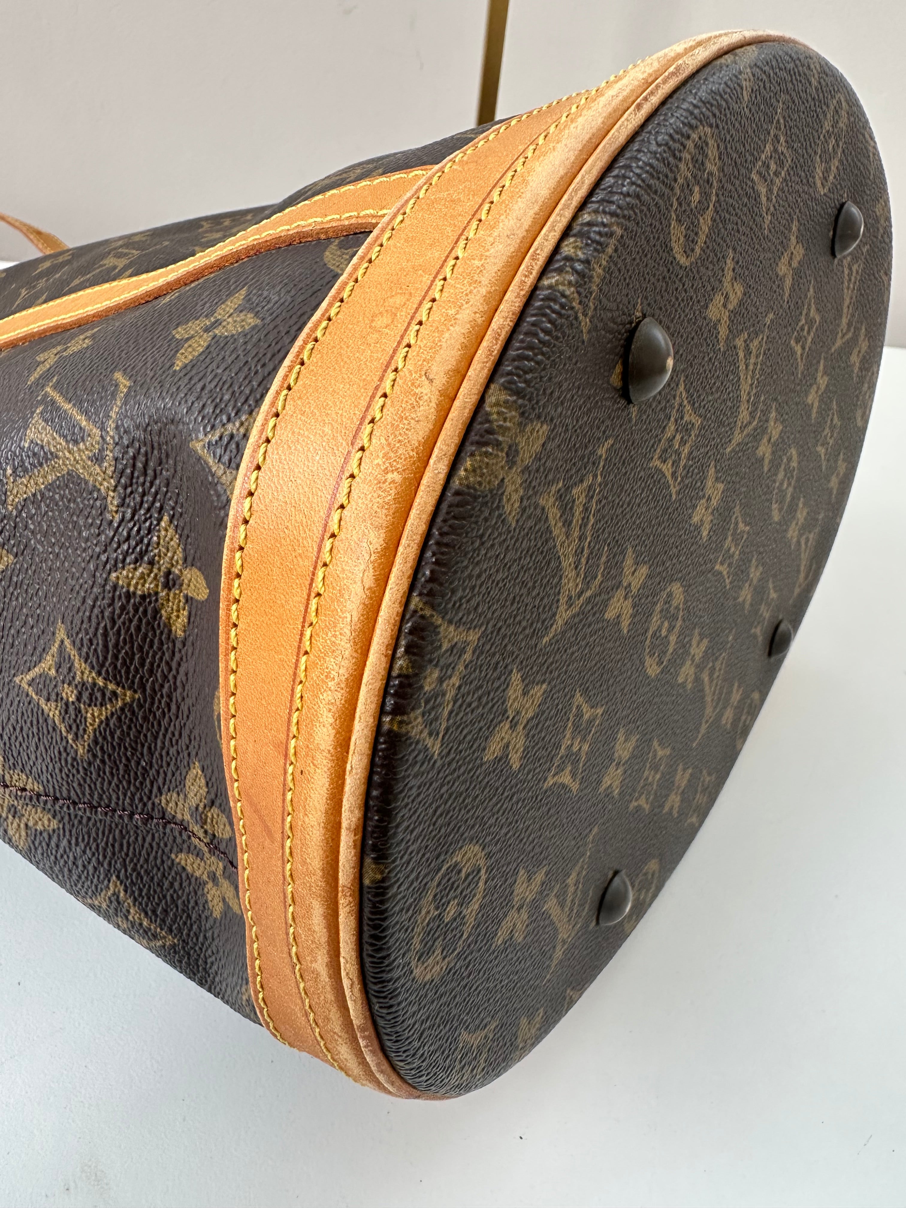 Louis Vuitton Bucket GM
