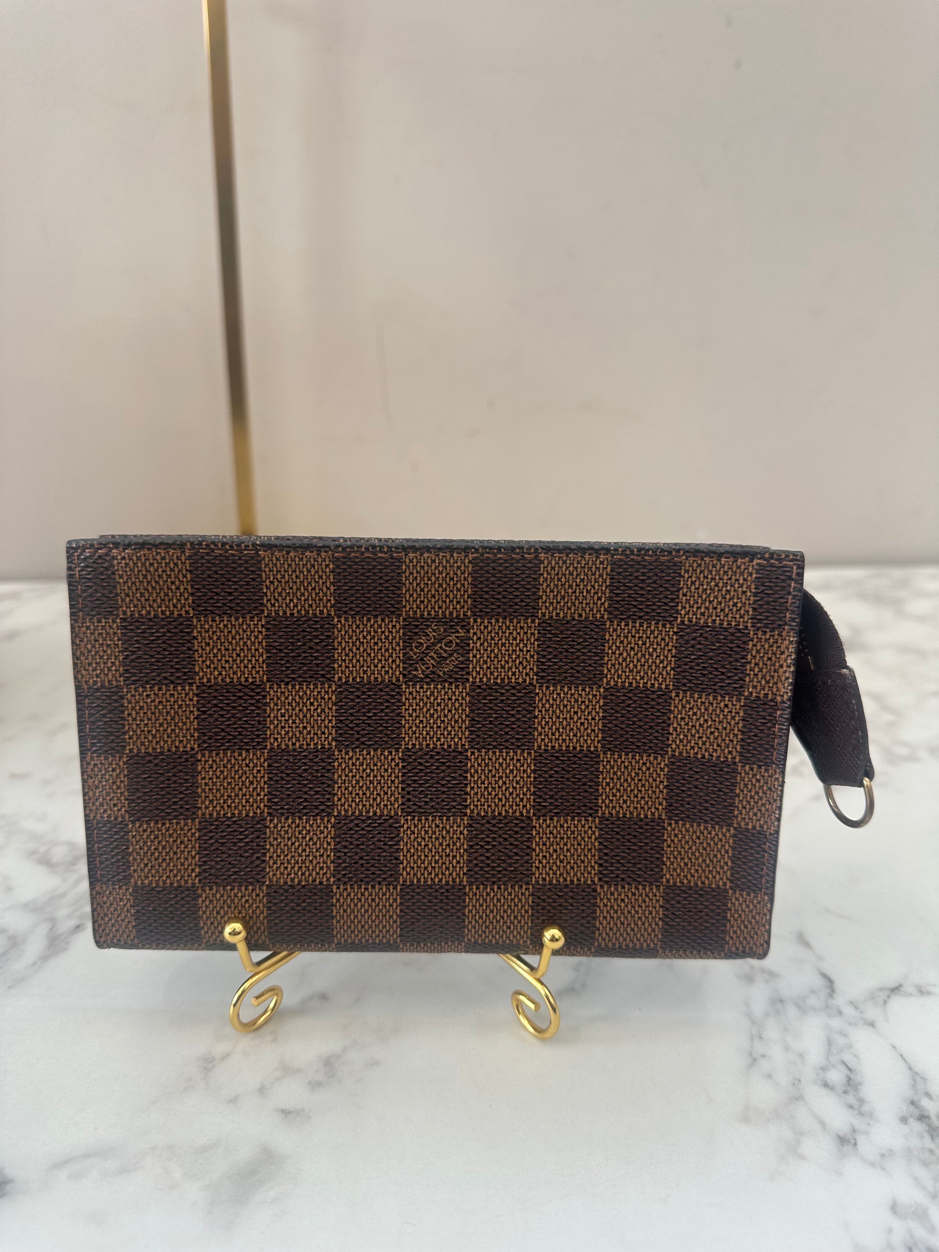 Louis Vuitton Marais Damier Ebene