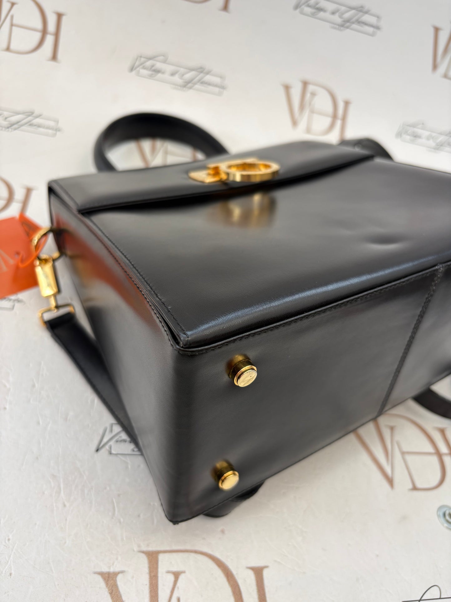 018795 - Salvatore Ferragamo Black