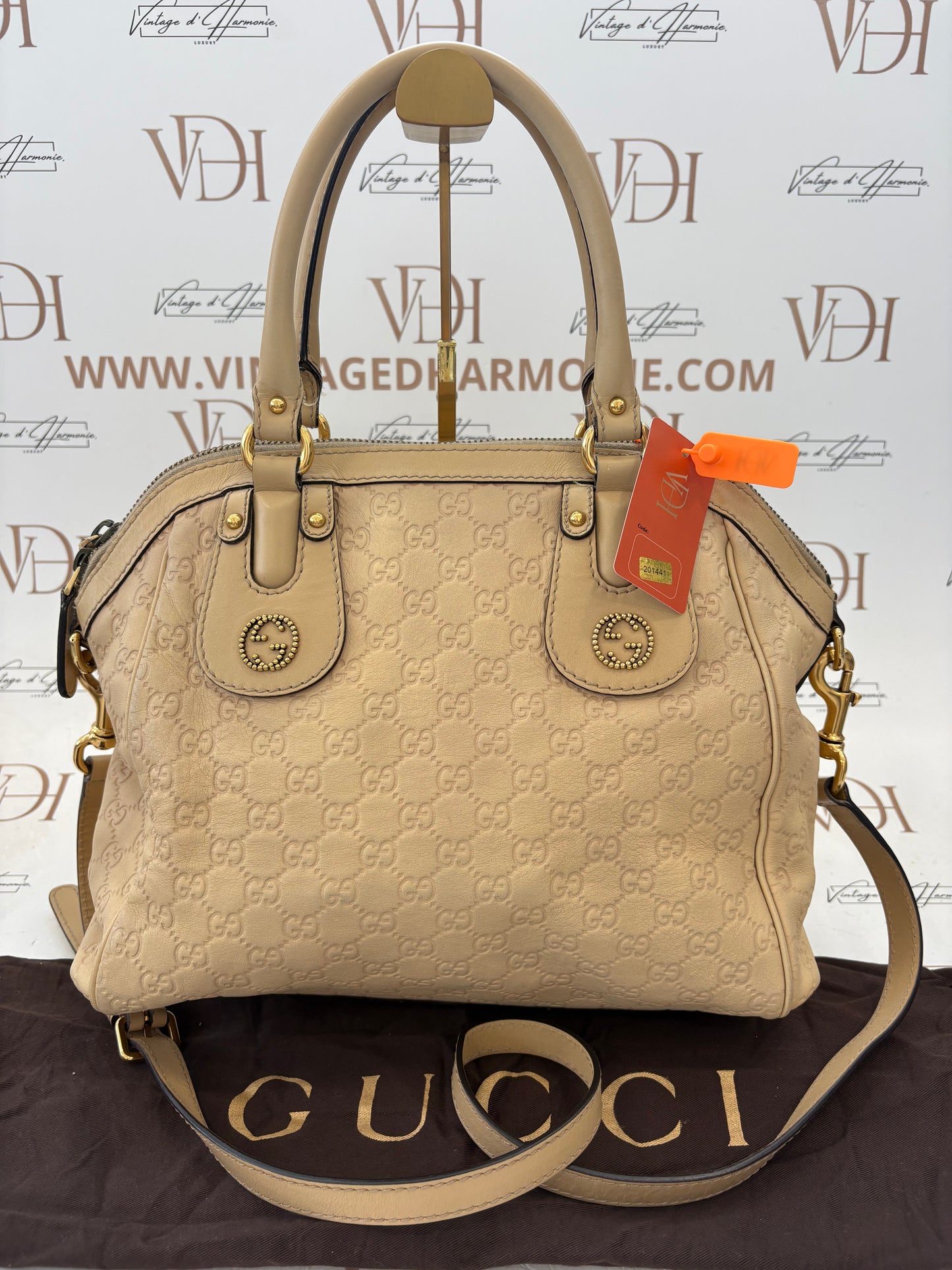 201441 - Gucci Beige