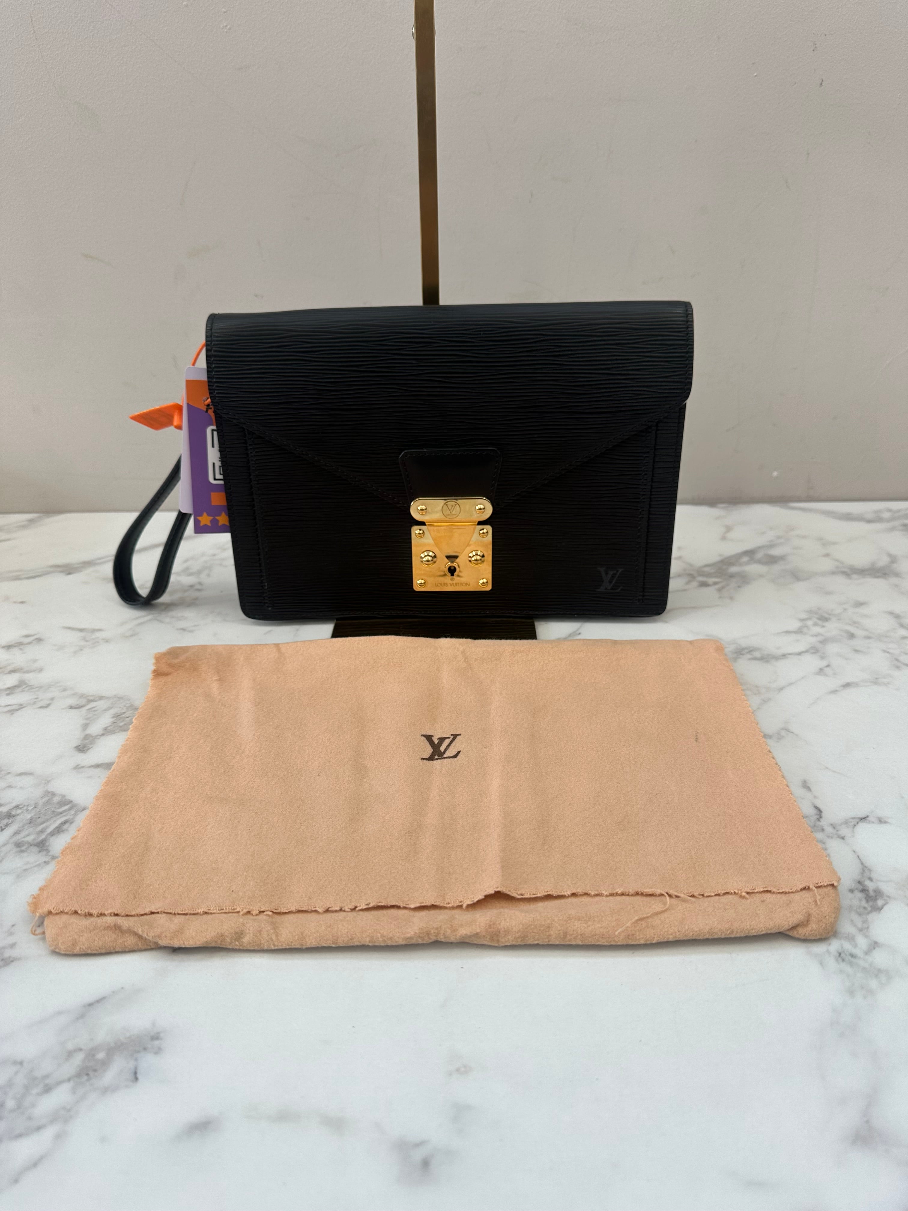 Louis Vuitton Black Epi Pochette Sellier Dragonne