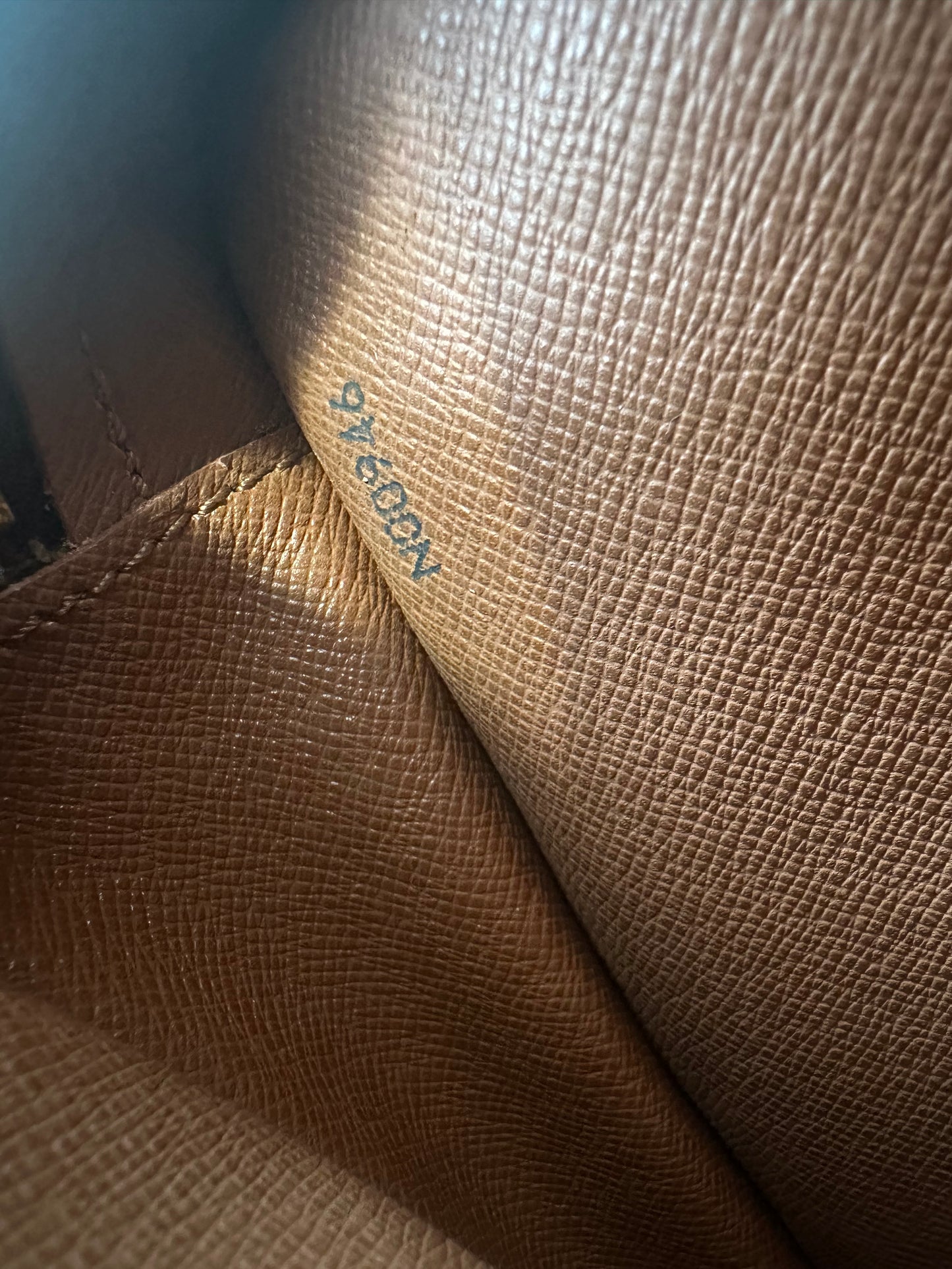 Louis Vuitton Saint German 27