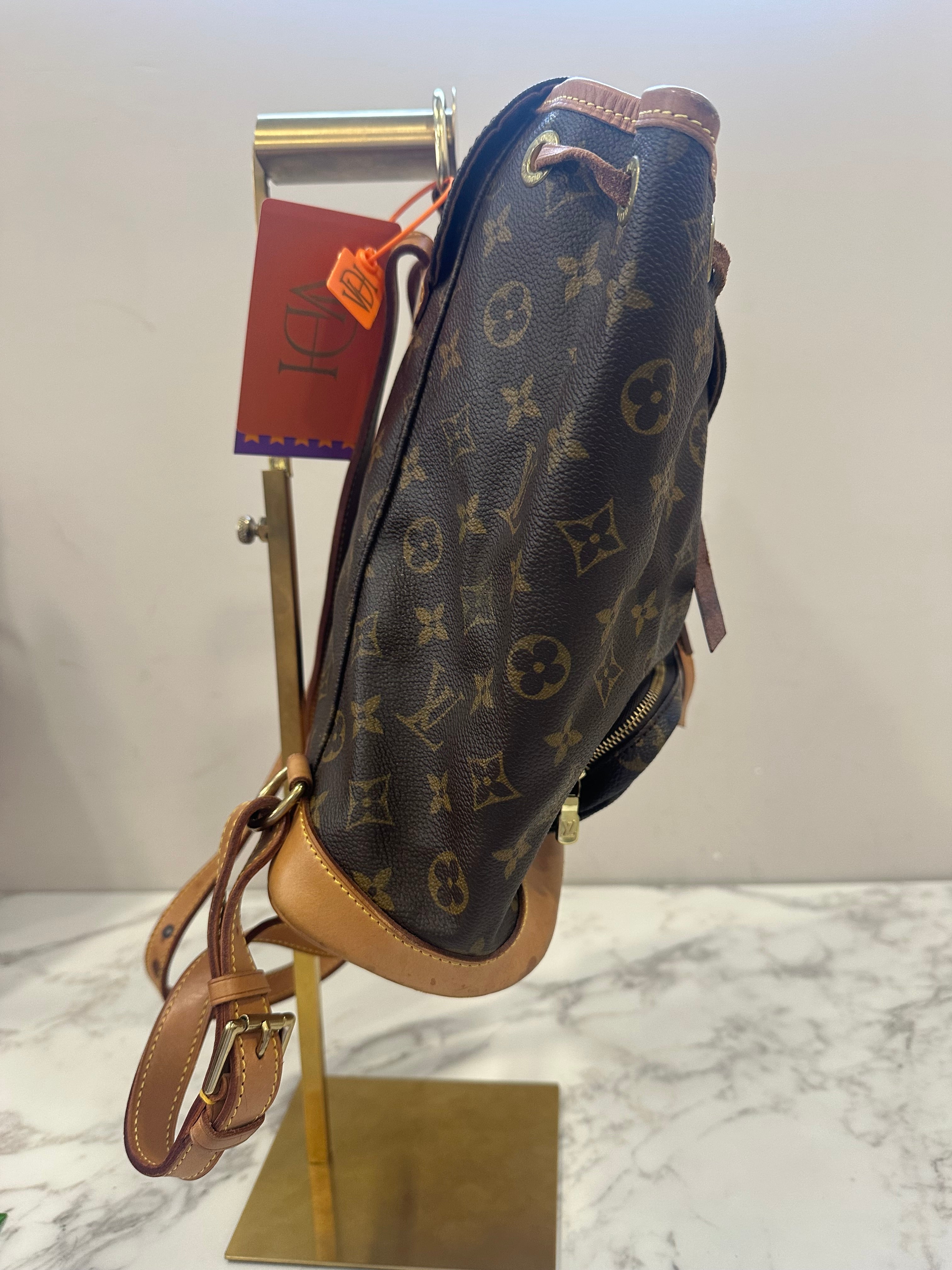 Louis Vuitton Montsouris MM