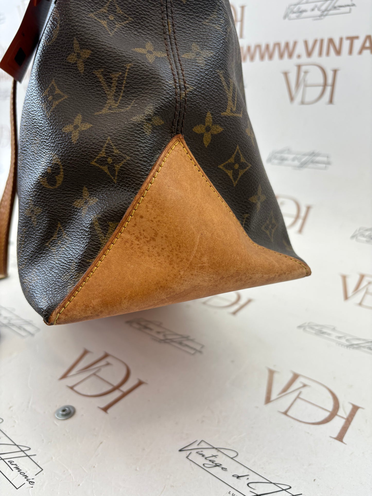 018706 - Louis Vuitton Cabas Mezzo