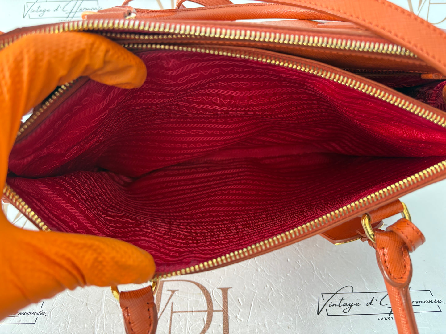 382869 - Prada Galleria