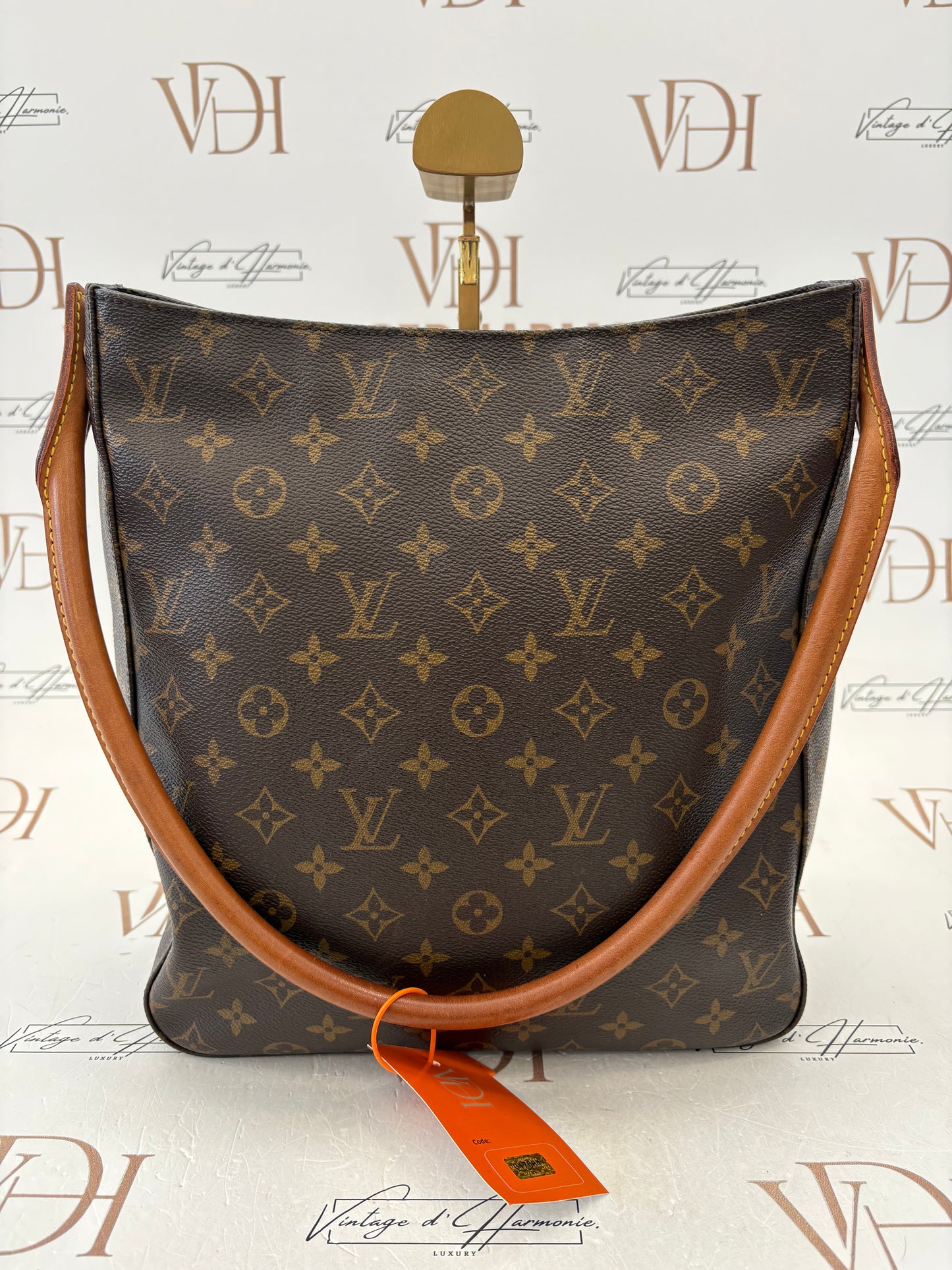 017684 - Louis Vuitton Looping GM