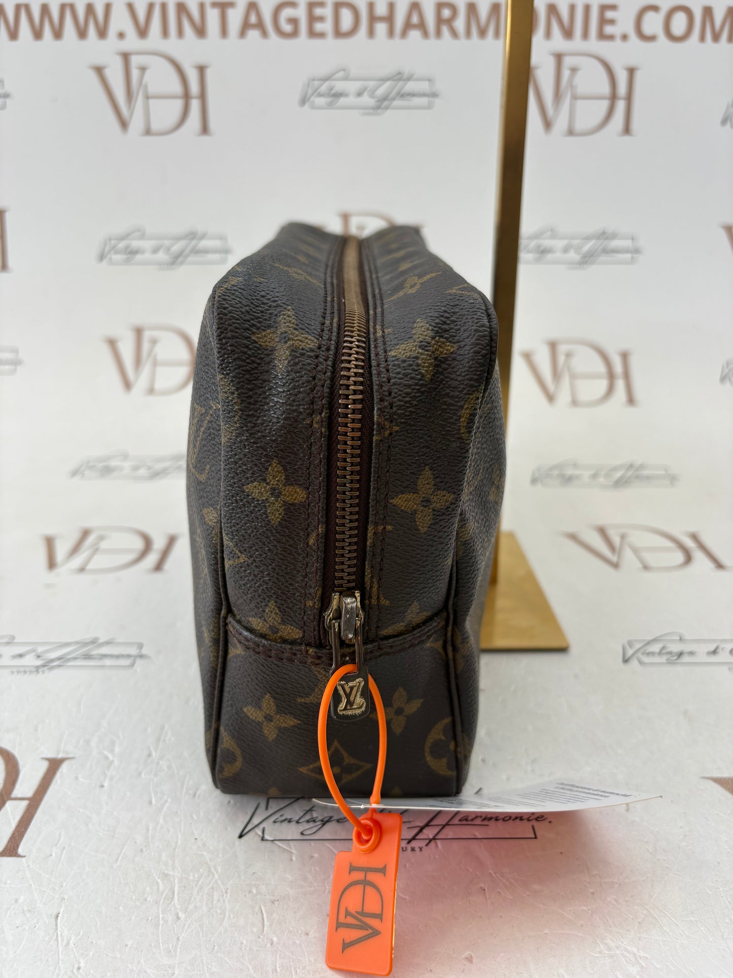 018731 - Louis Vuitton Trousse Toilette 28