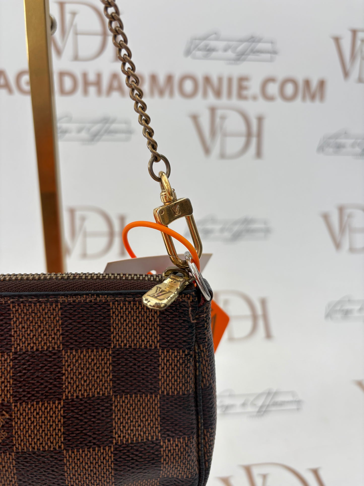 018752 - Louis Vuitton Mini Pochette Accessoires