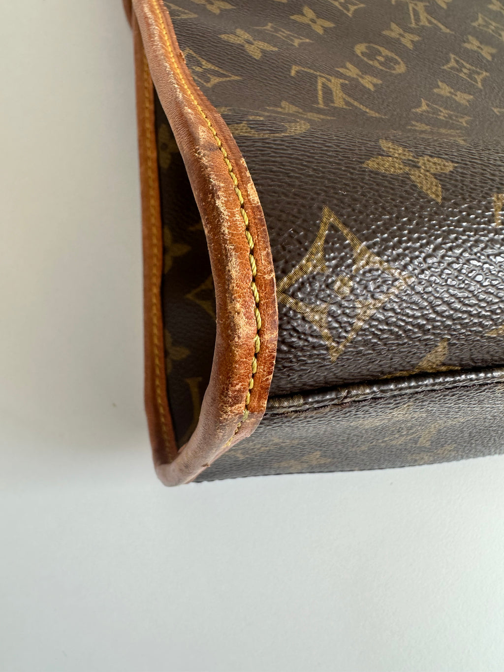 Louis Vuitton Beverly Business