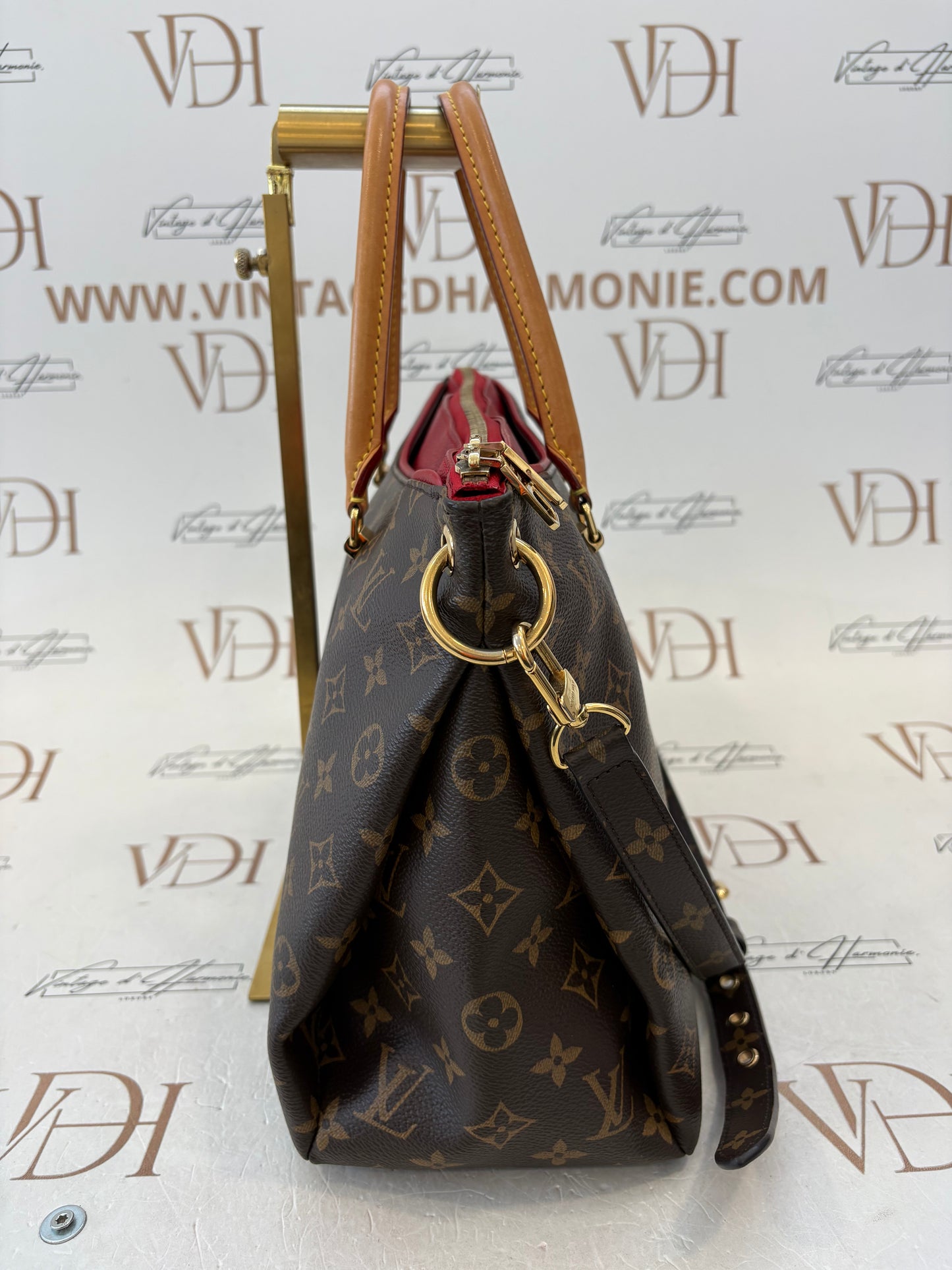 383699 - Louis Vuitton Pallas