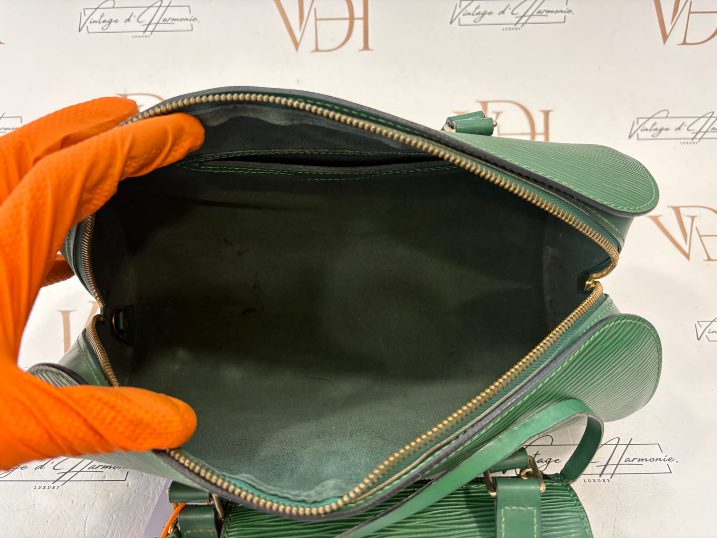 018206 - Louis Vuitton Green Epi