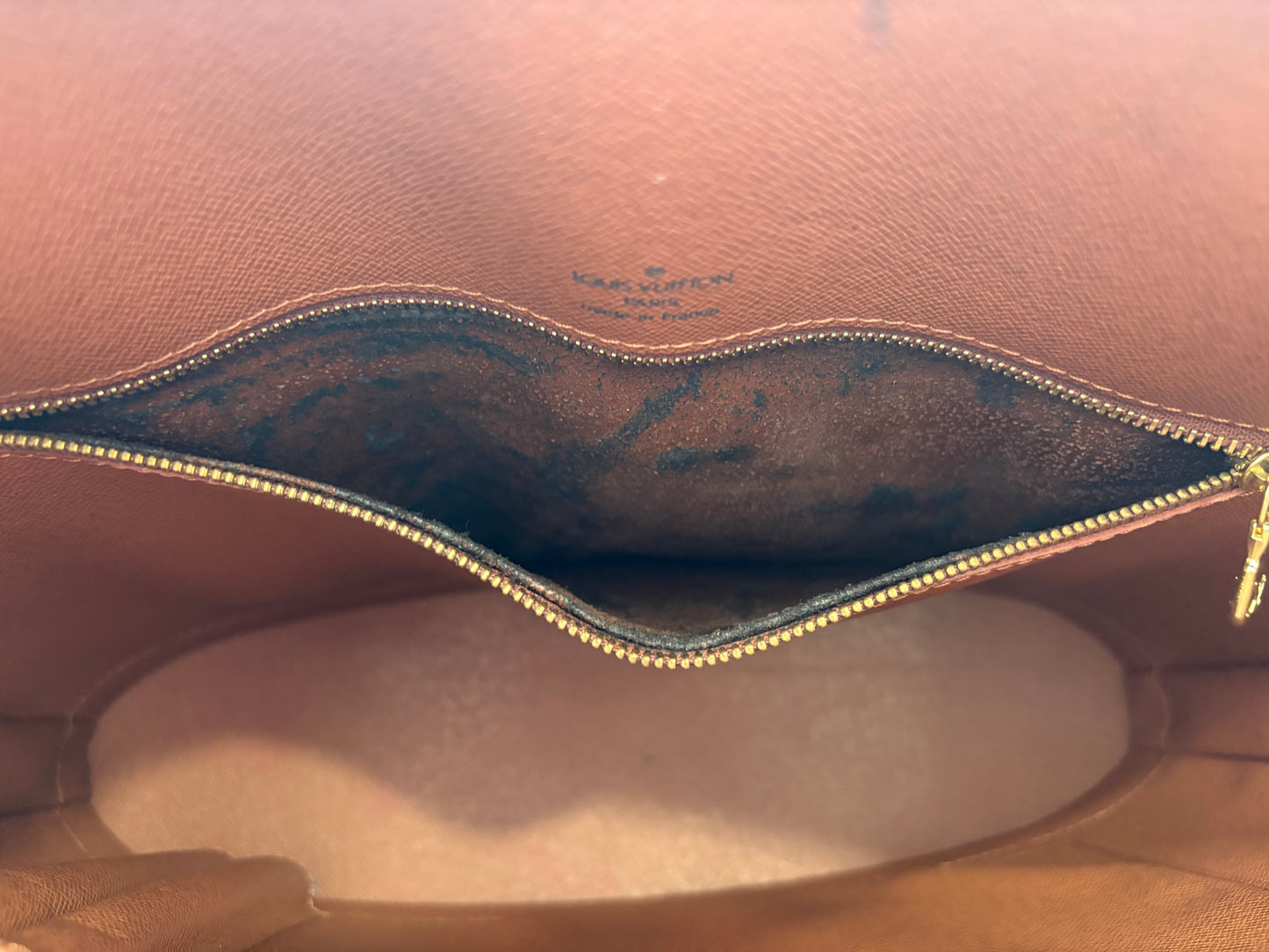 018811 - Louis Vuitton Babylone