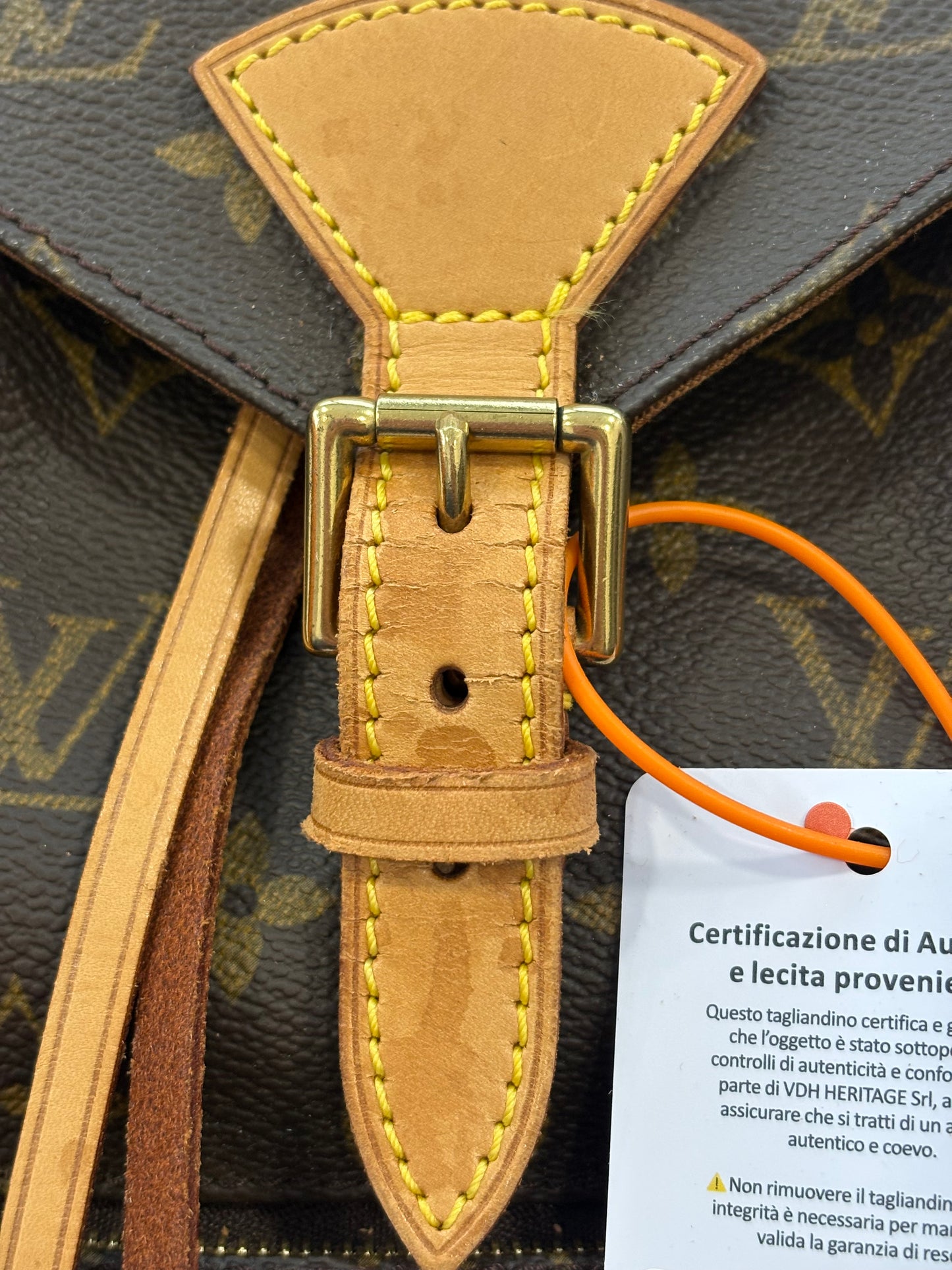 018531 - Louis Vuitton Montsouris MM