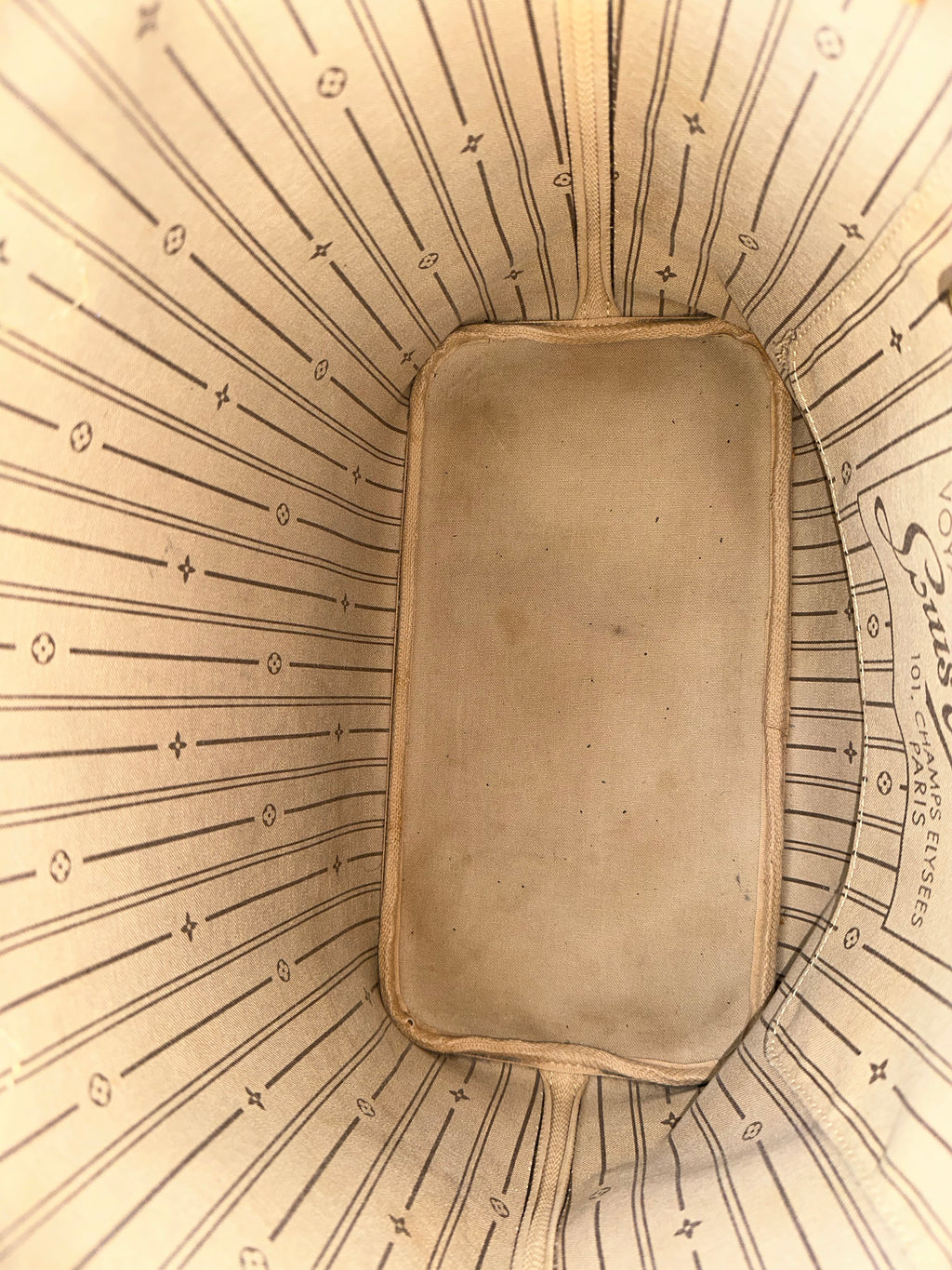 Louis Vuitton Neverfull MM