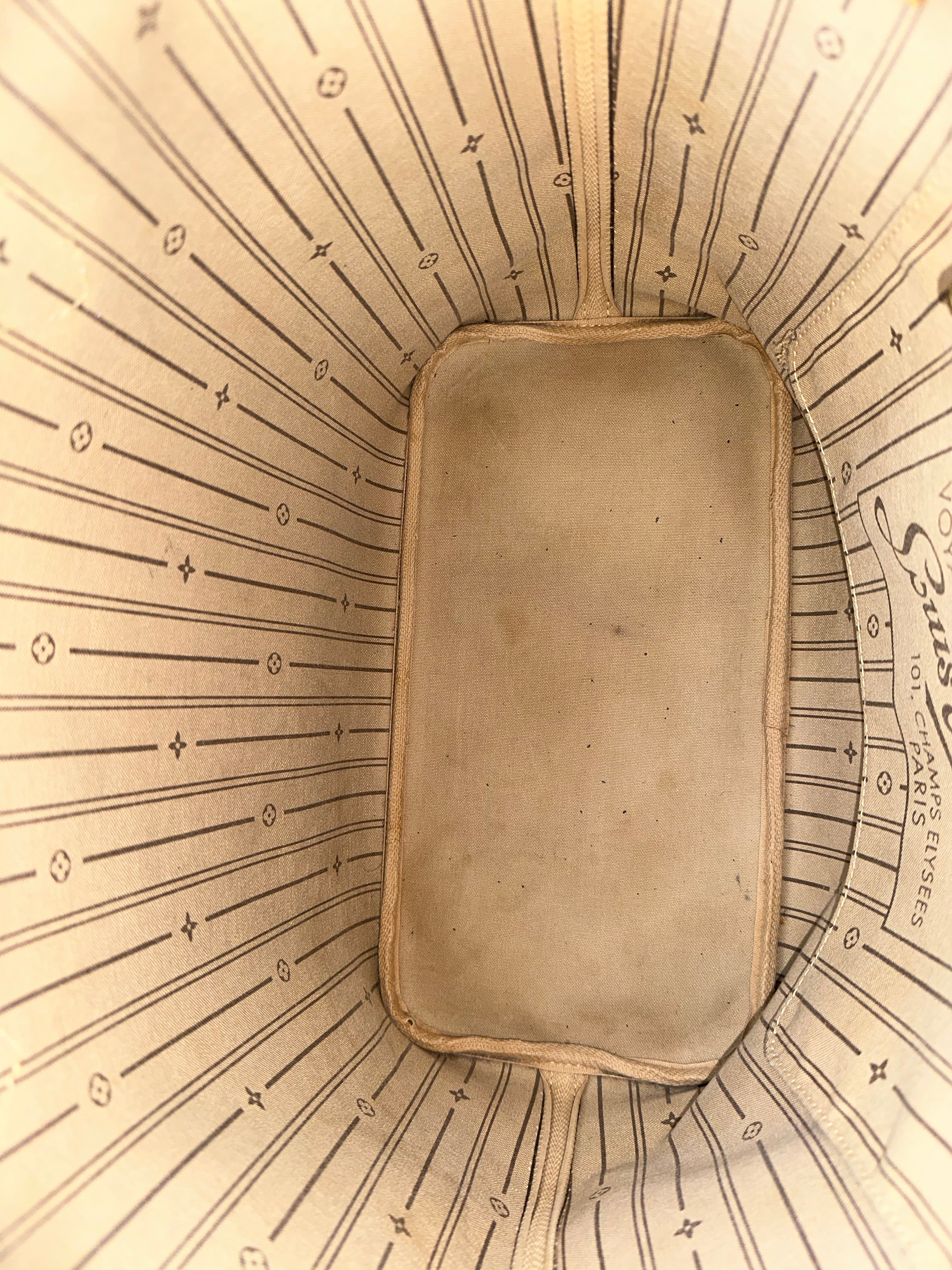 Louis Vuitton Neverfull MM