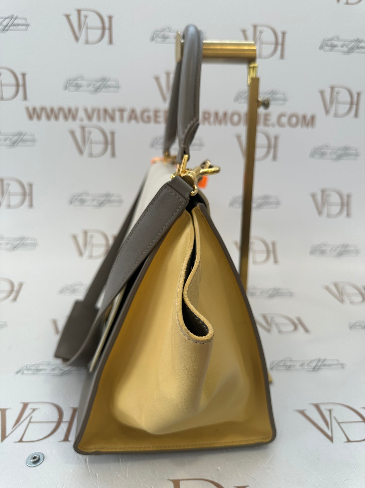 382493 - Céline Trapeze