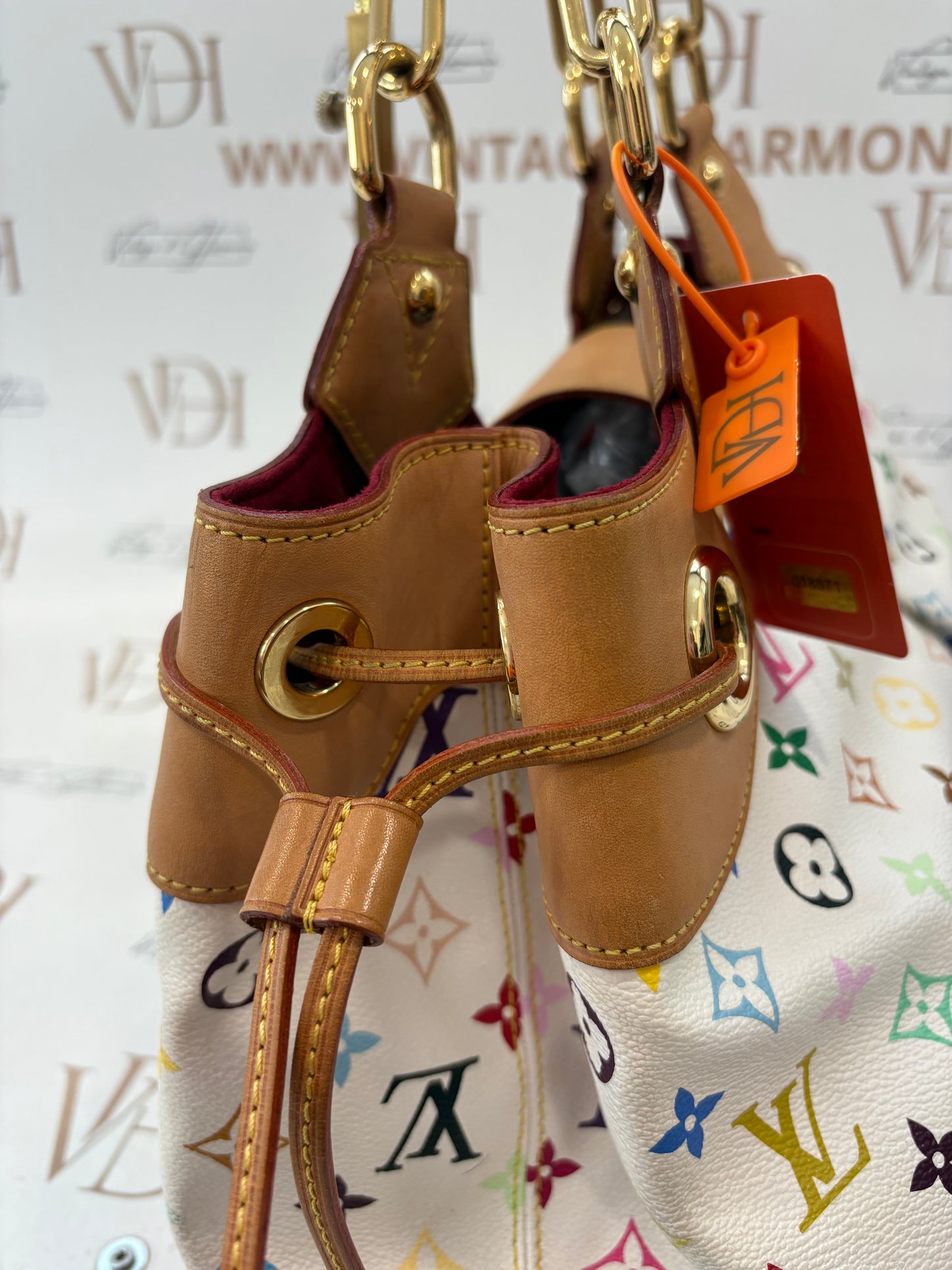 018571 - Louis Vuitton Multicolor Ursula