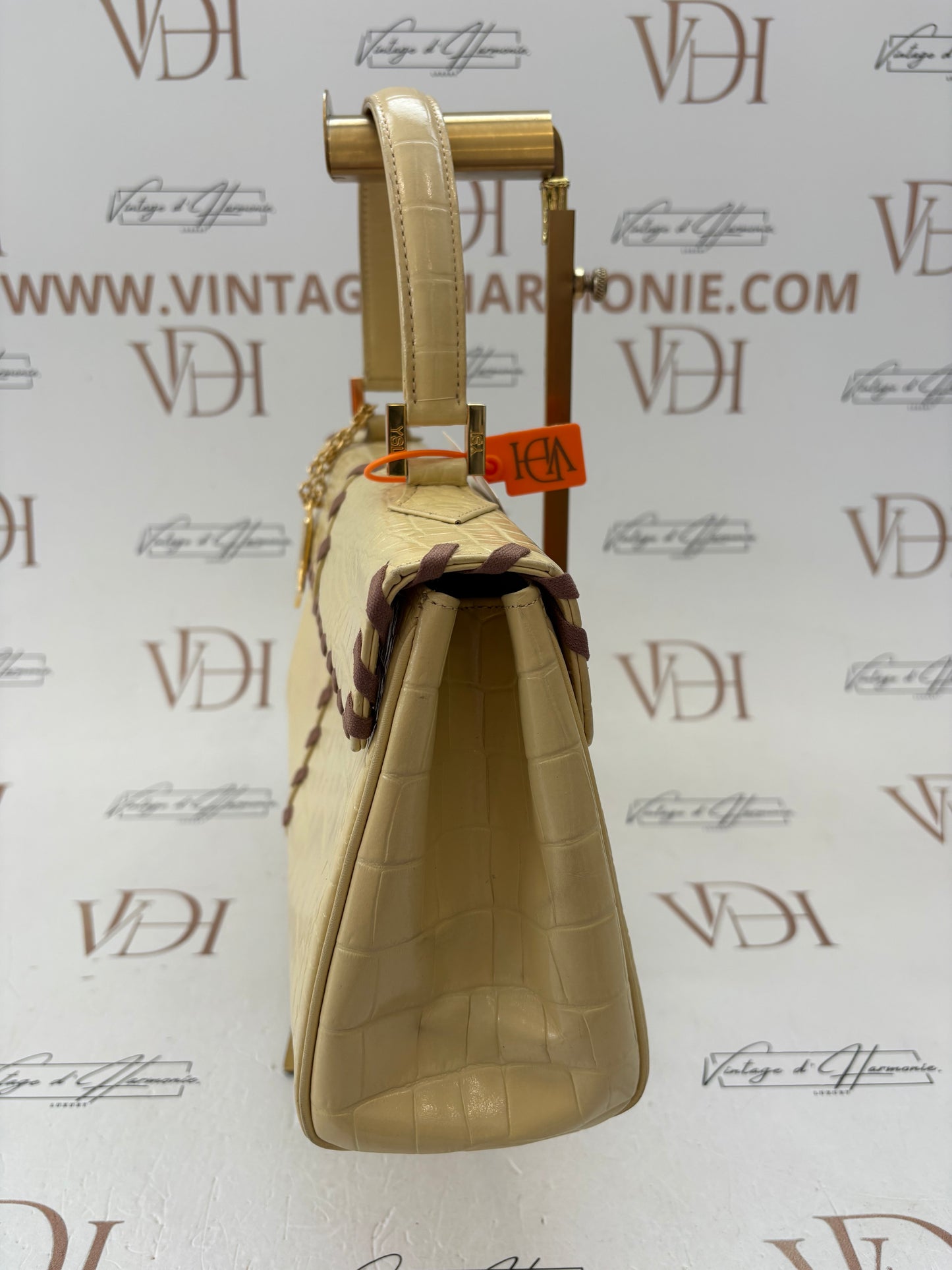 018975 - Yves Saint Laurent Yellow