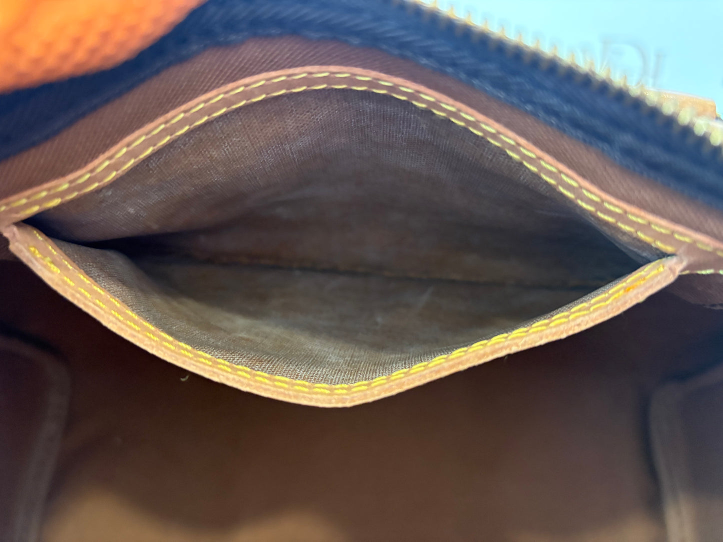 018912 - Louis Vuitton Speedy 35