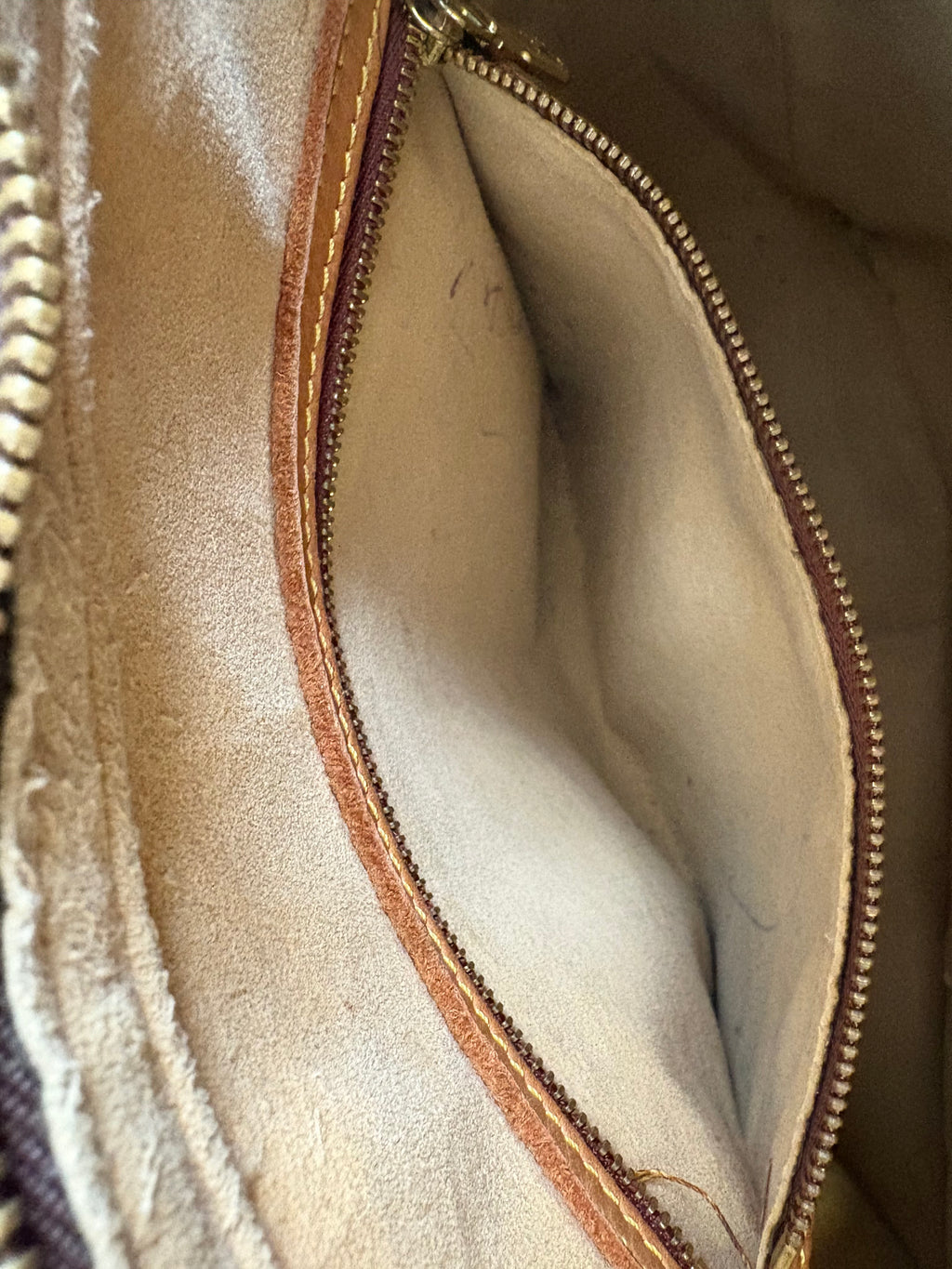 Louis Vuitton Looping GM