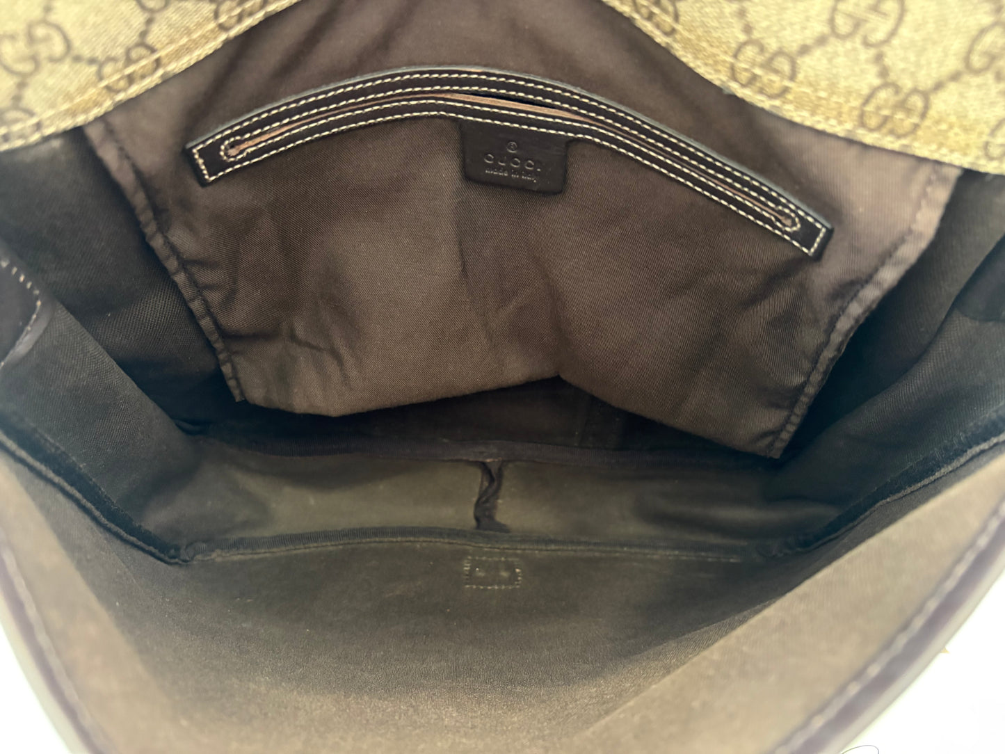 383425 - Gucci Messenger