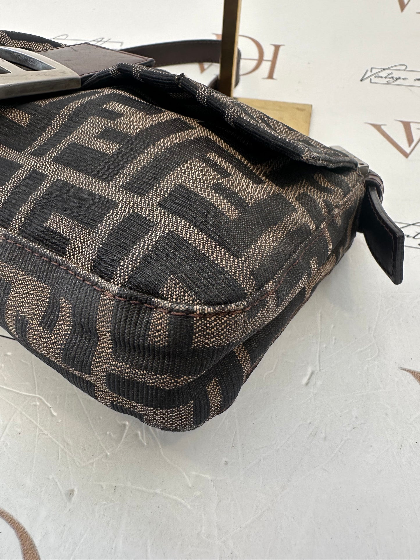 382677 - Fendi Mamma Forever