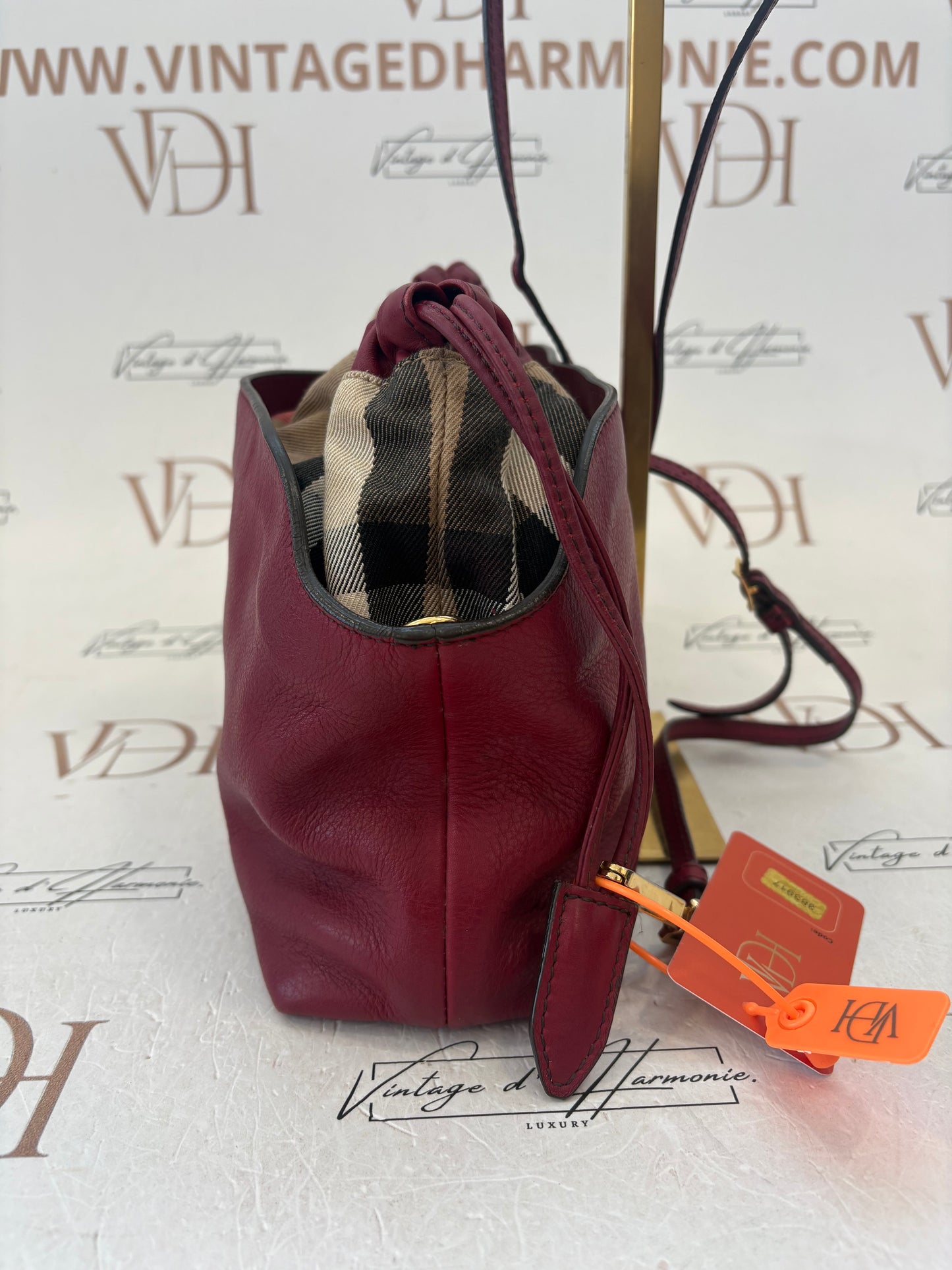 383917 - Burberry Bag