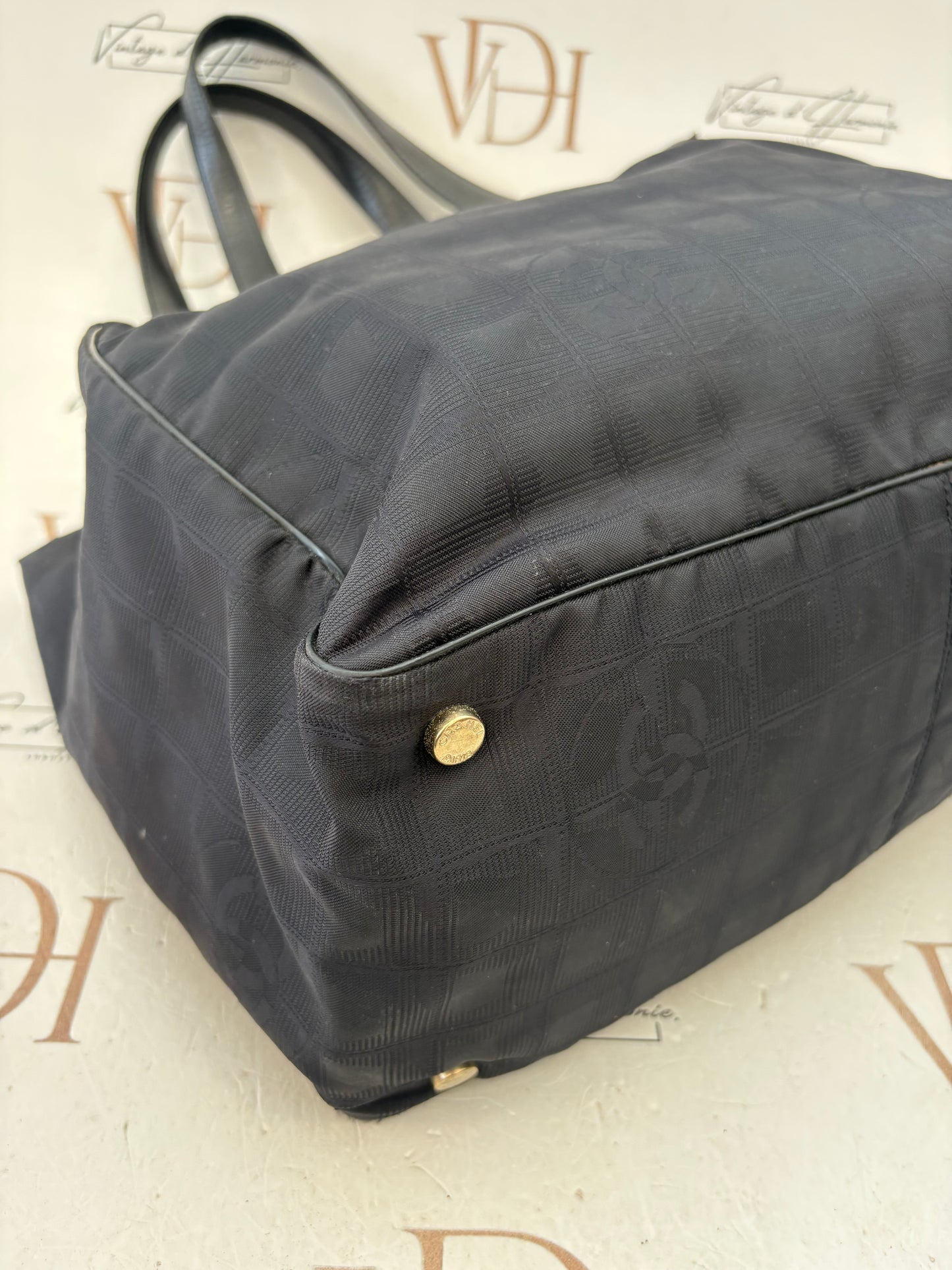 018228 - Chanel Tote Dark Jacquard