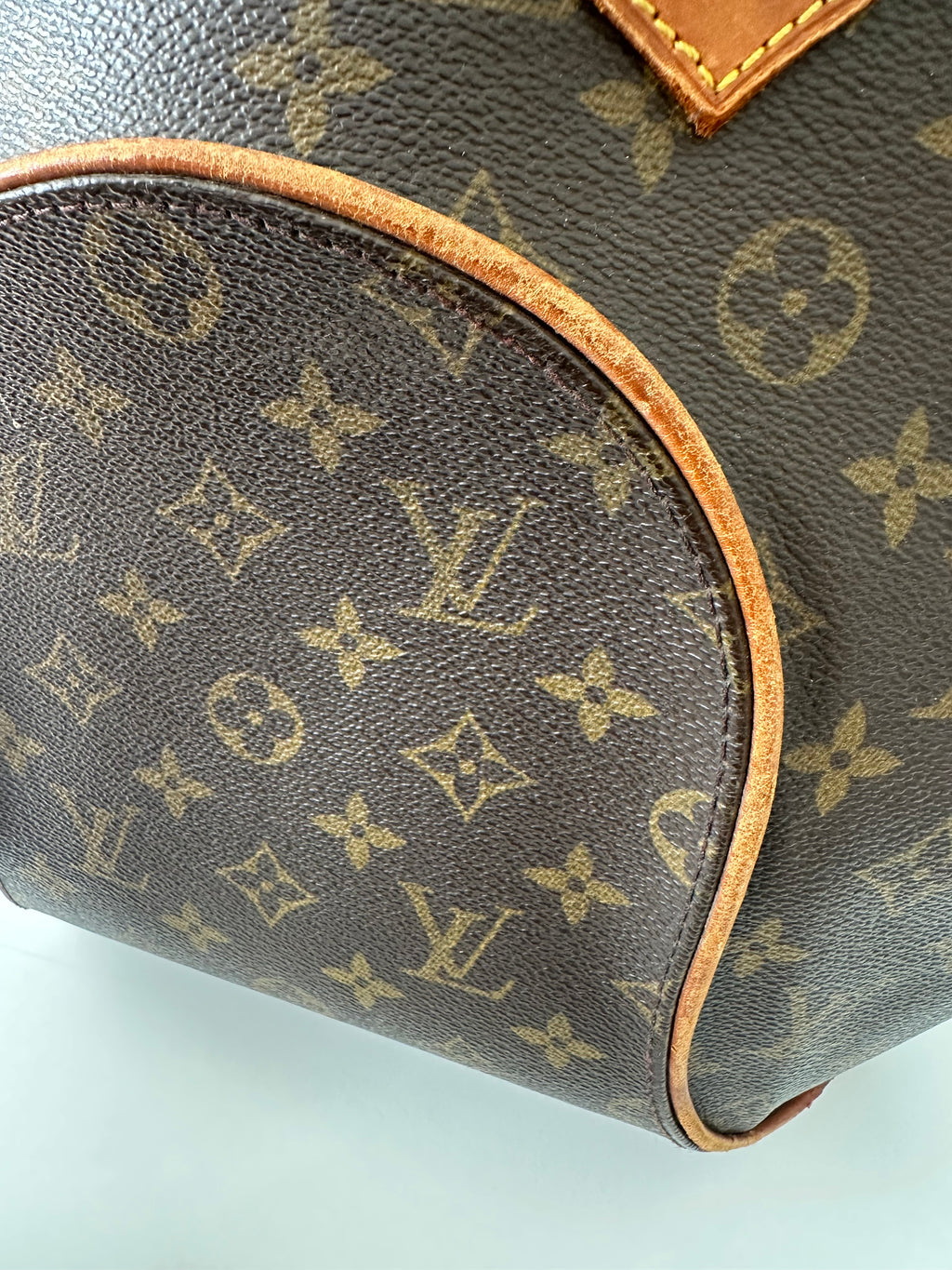 Louis Vuitton Ellipse MM