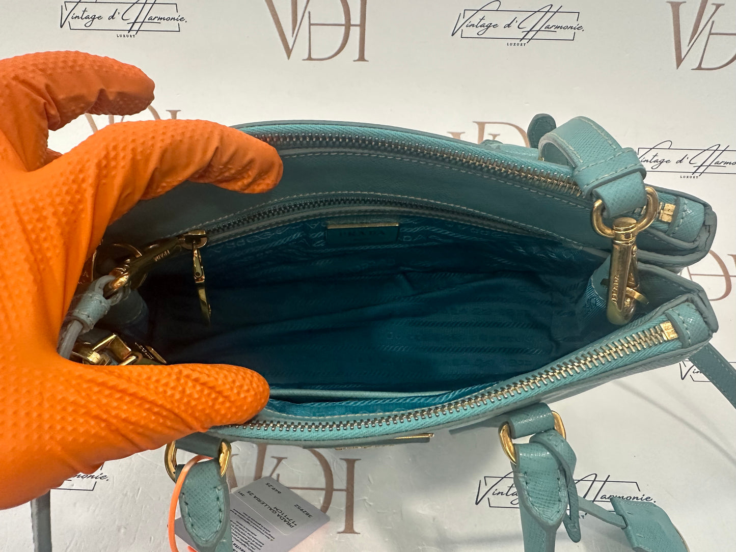 382952 - Prada Galleria