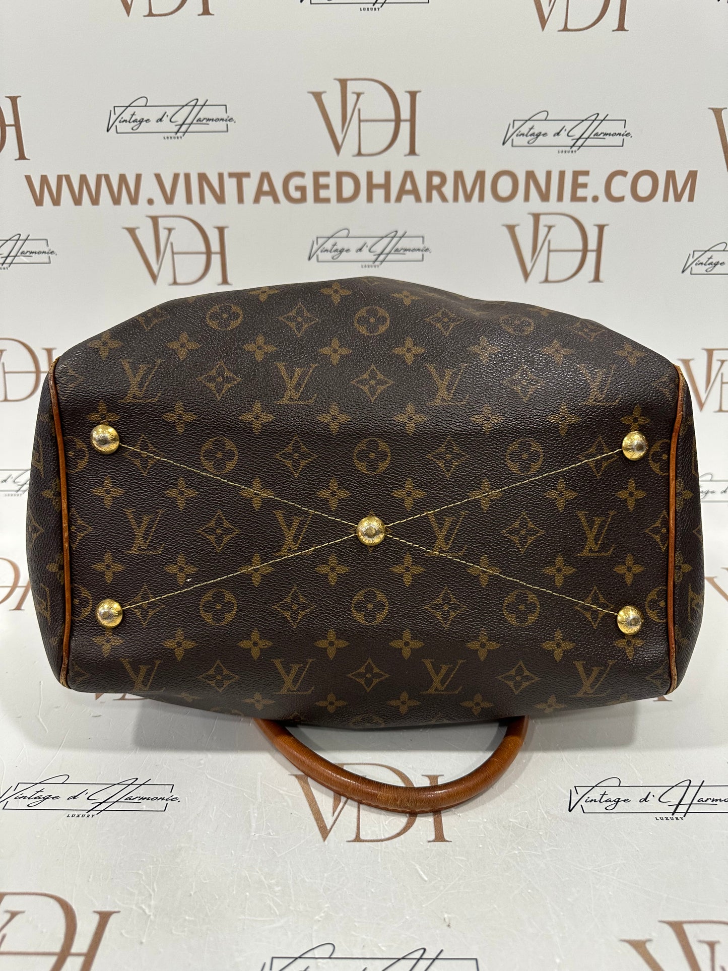 017813 - Louis Vuitton Tivoli GM