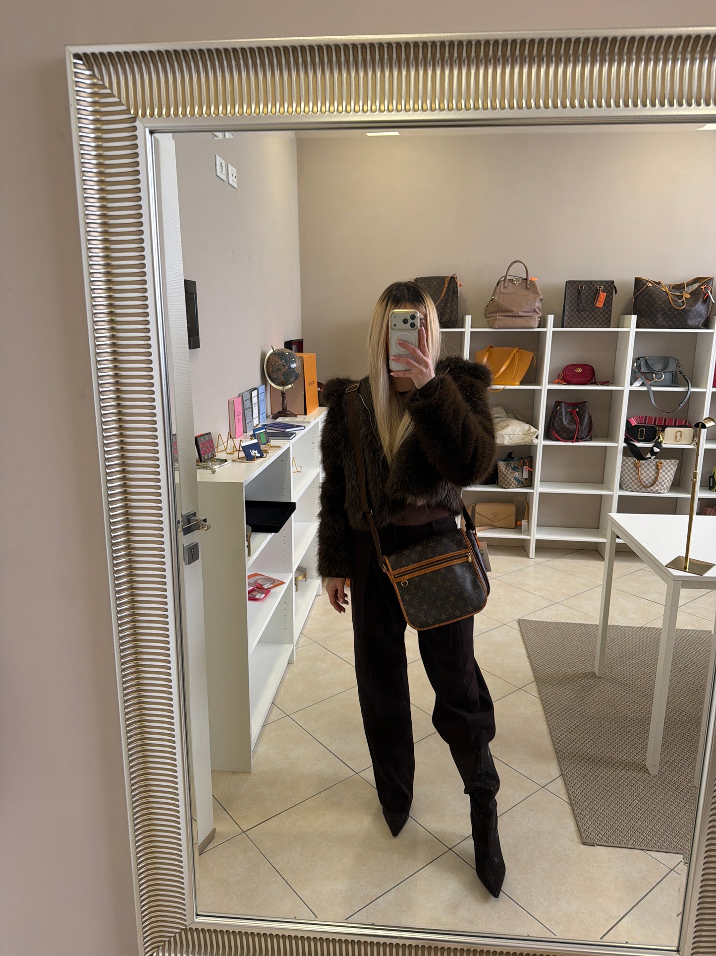017795 - Louis Vuitton Messenger Bosphore PM