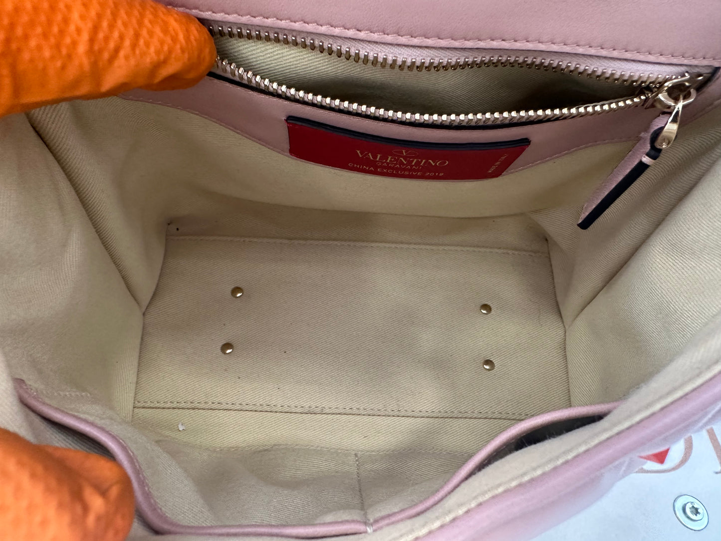 382347 - Valentino Candystud