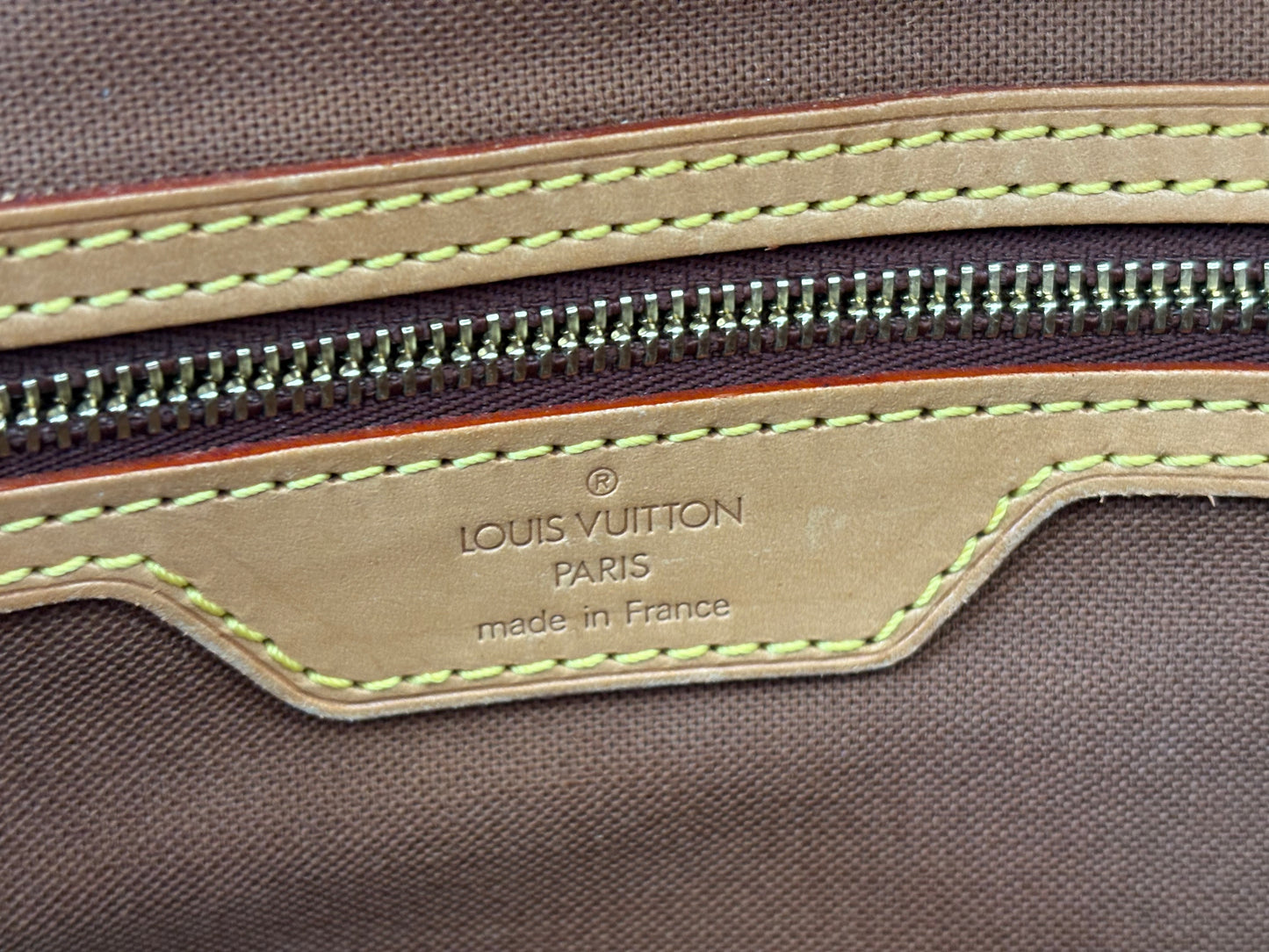 018600 - Louis Vuitton Sologne