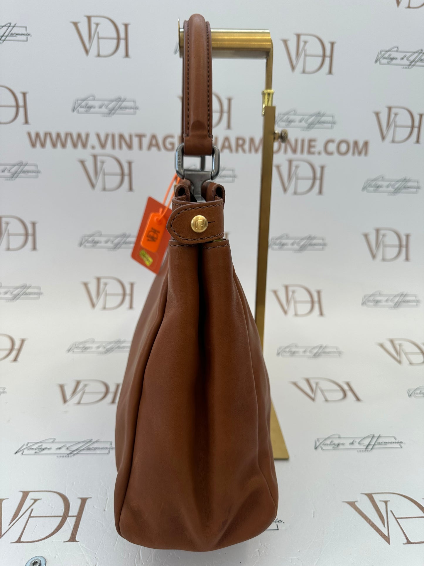 102701 - Fendi Peekaboo