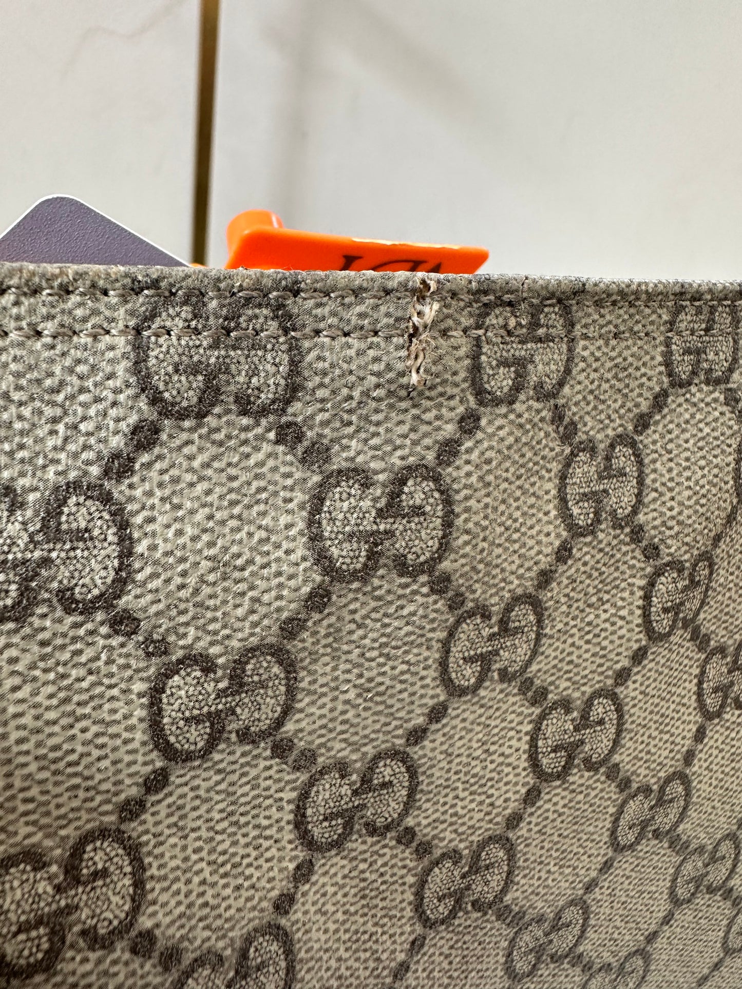 Gucci GG Supreme Shoulder