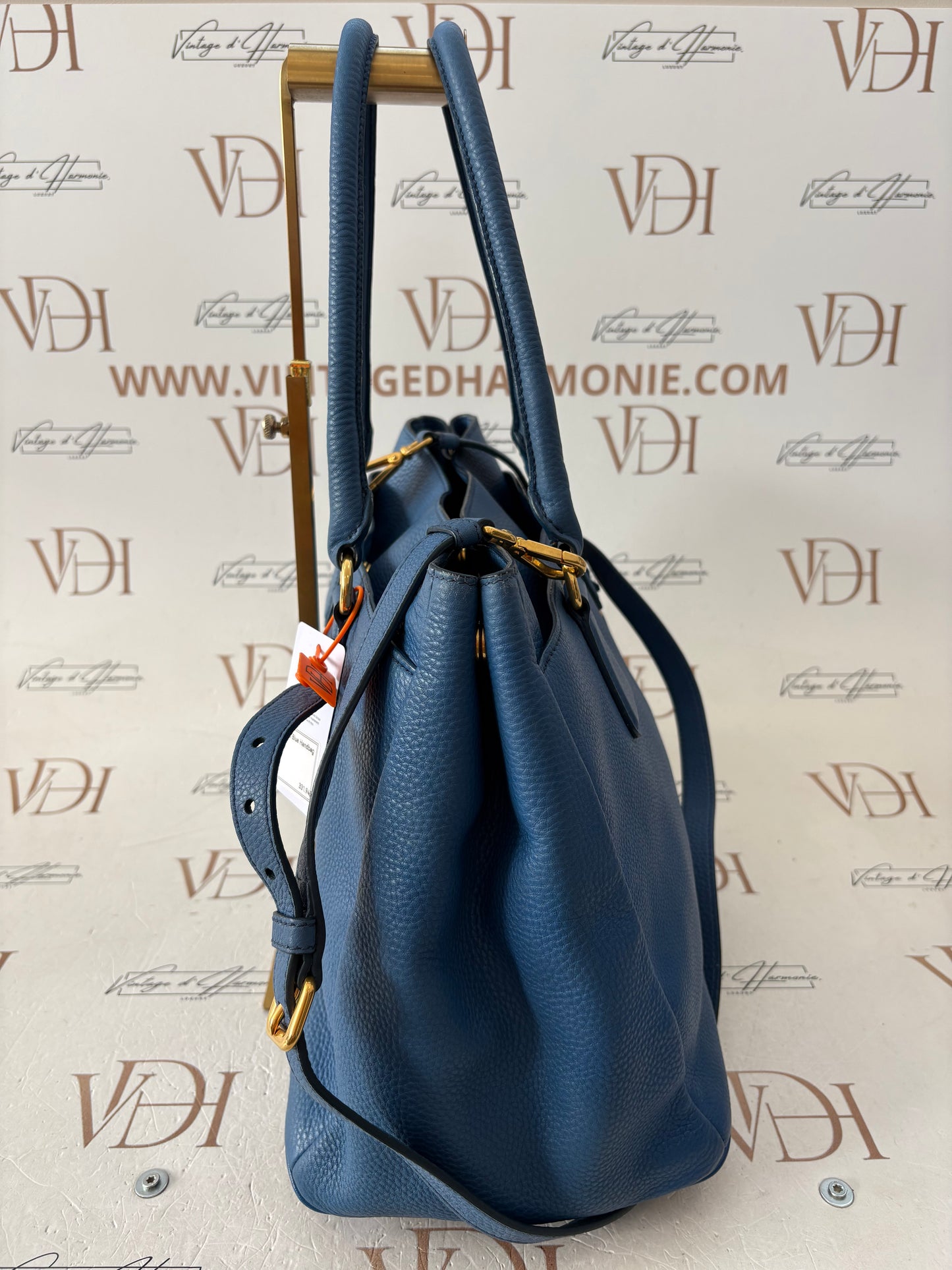 018353 - Prada Blue