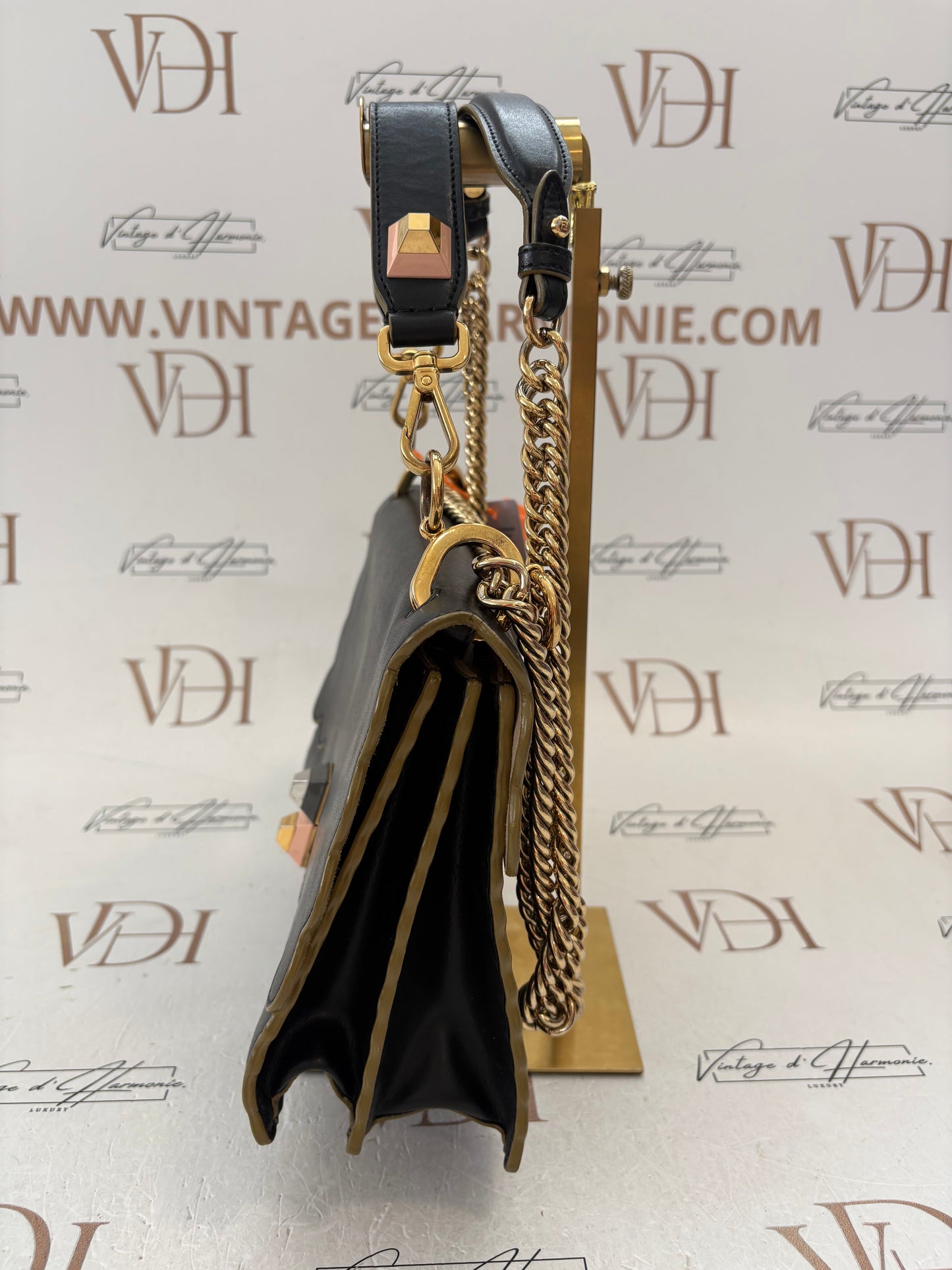 200740 - Fendi Kan