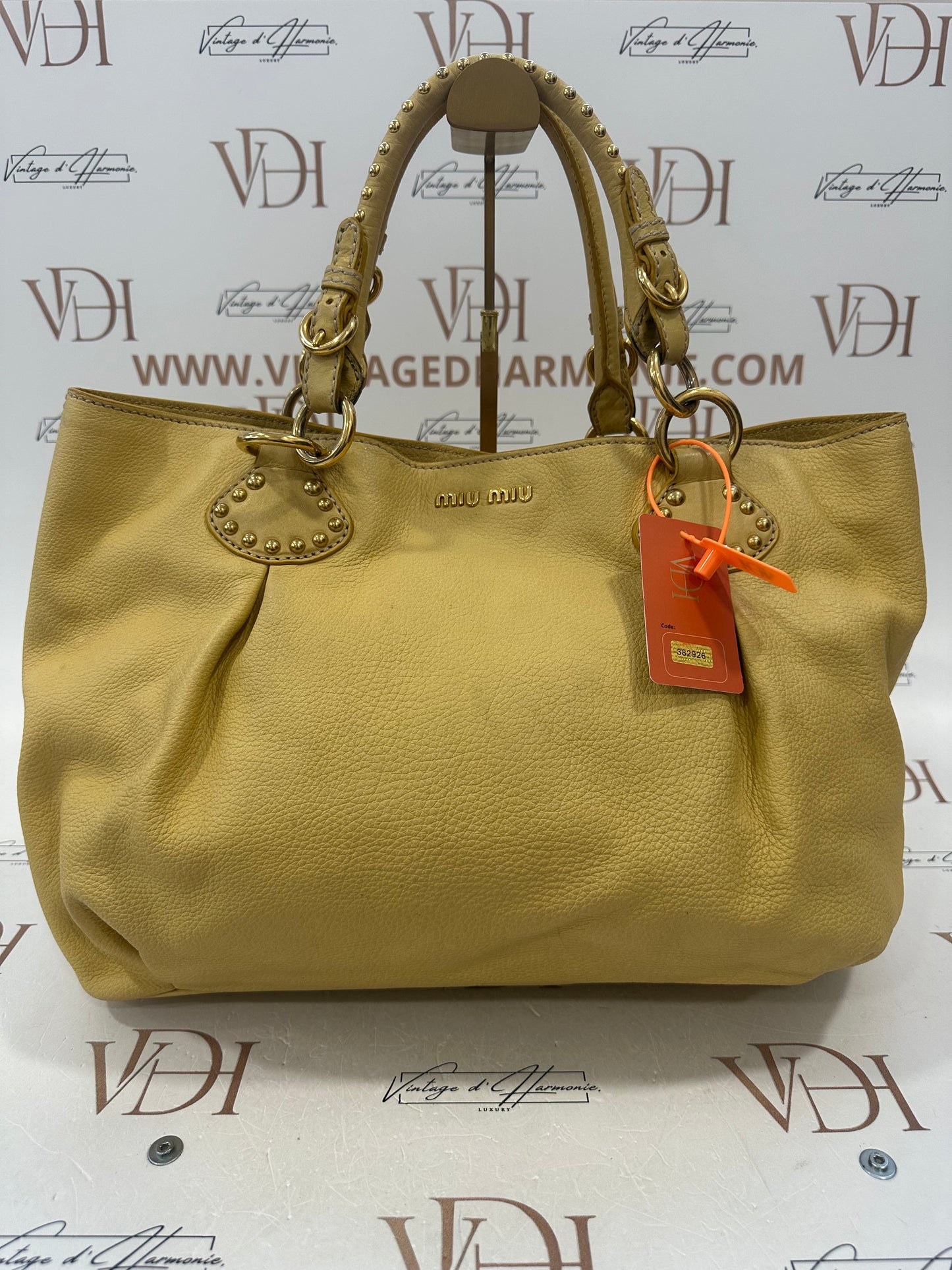 382926 - Miu Miu Yellow