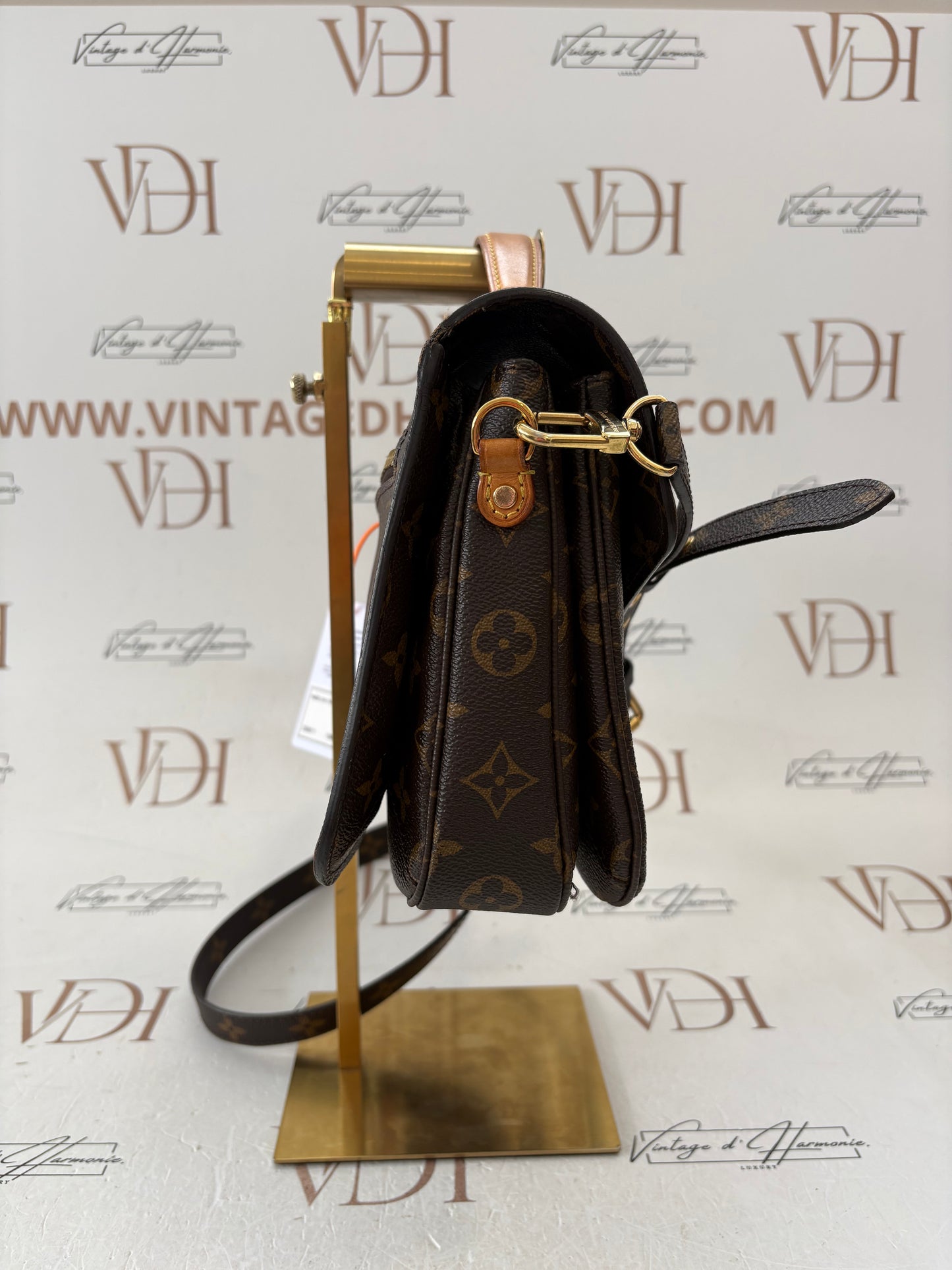 200811 - Metis Louis Vuitton