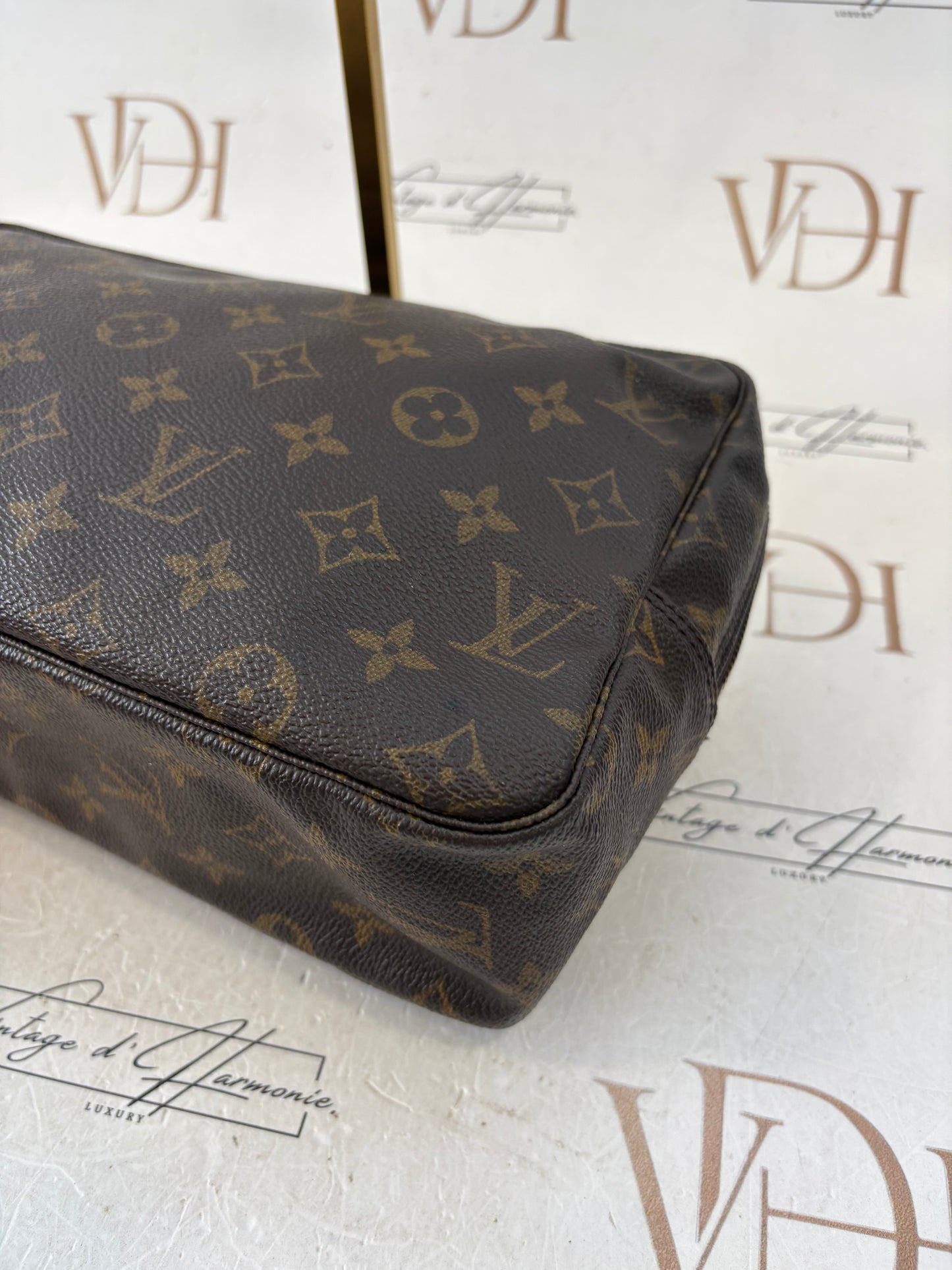 018416 - Louis Vuitton Trousse Toilette 28