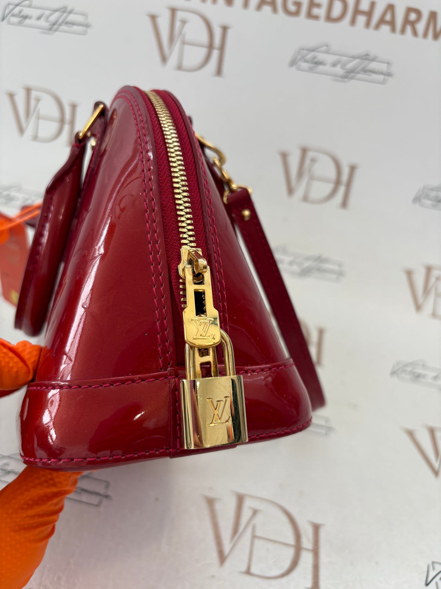 200879 - Louis Vuitton Alma BB