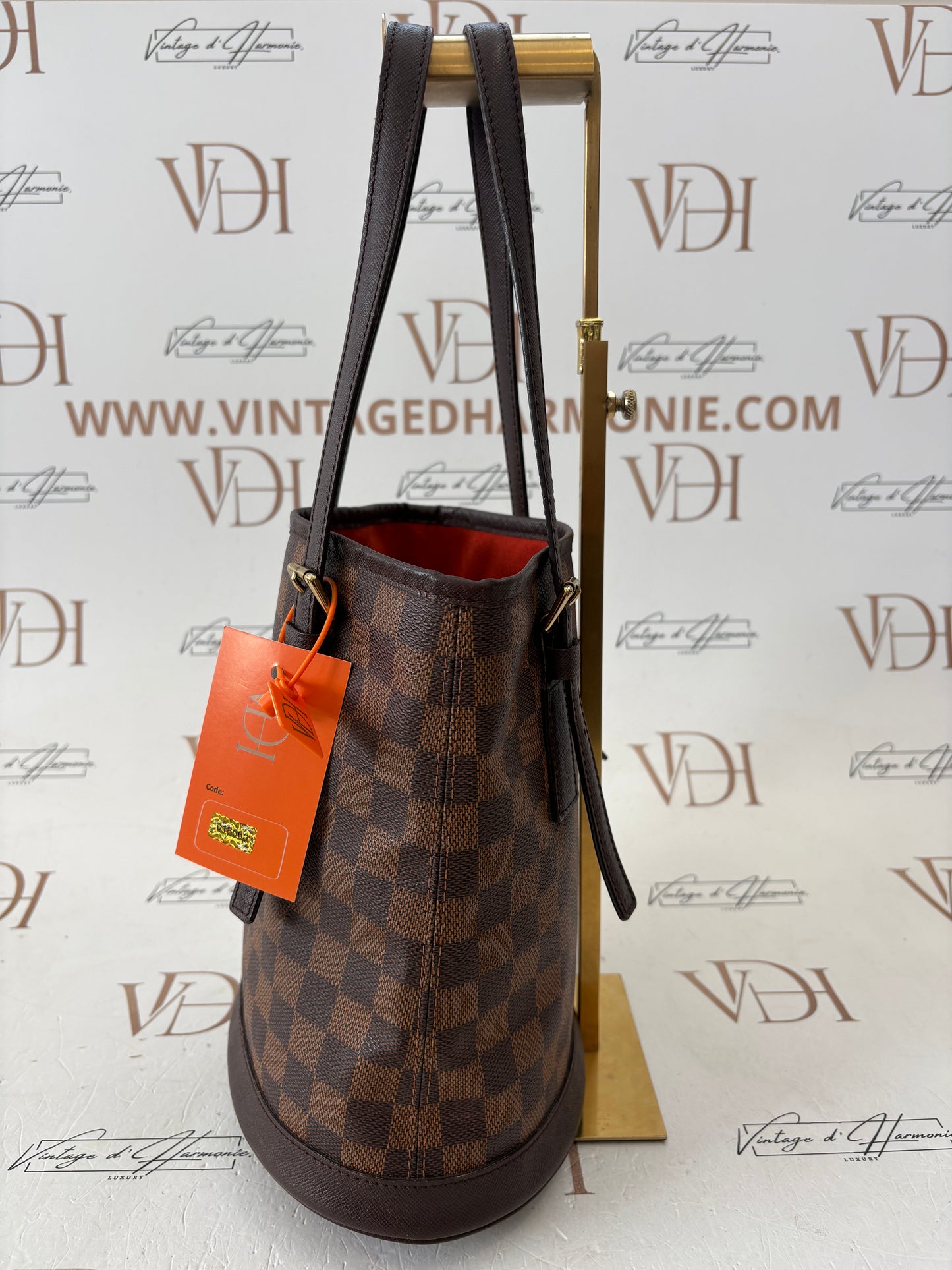 018060 - Louis Vuitton Marais Damier